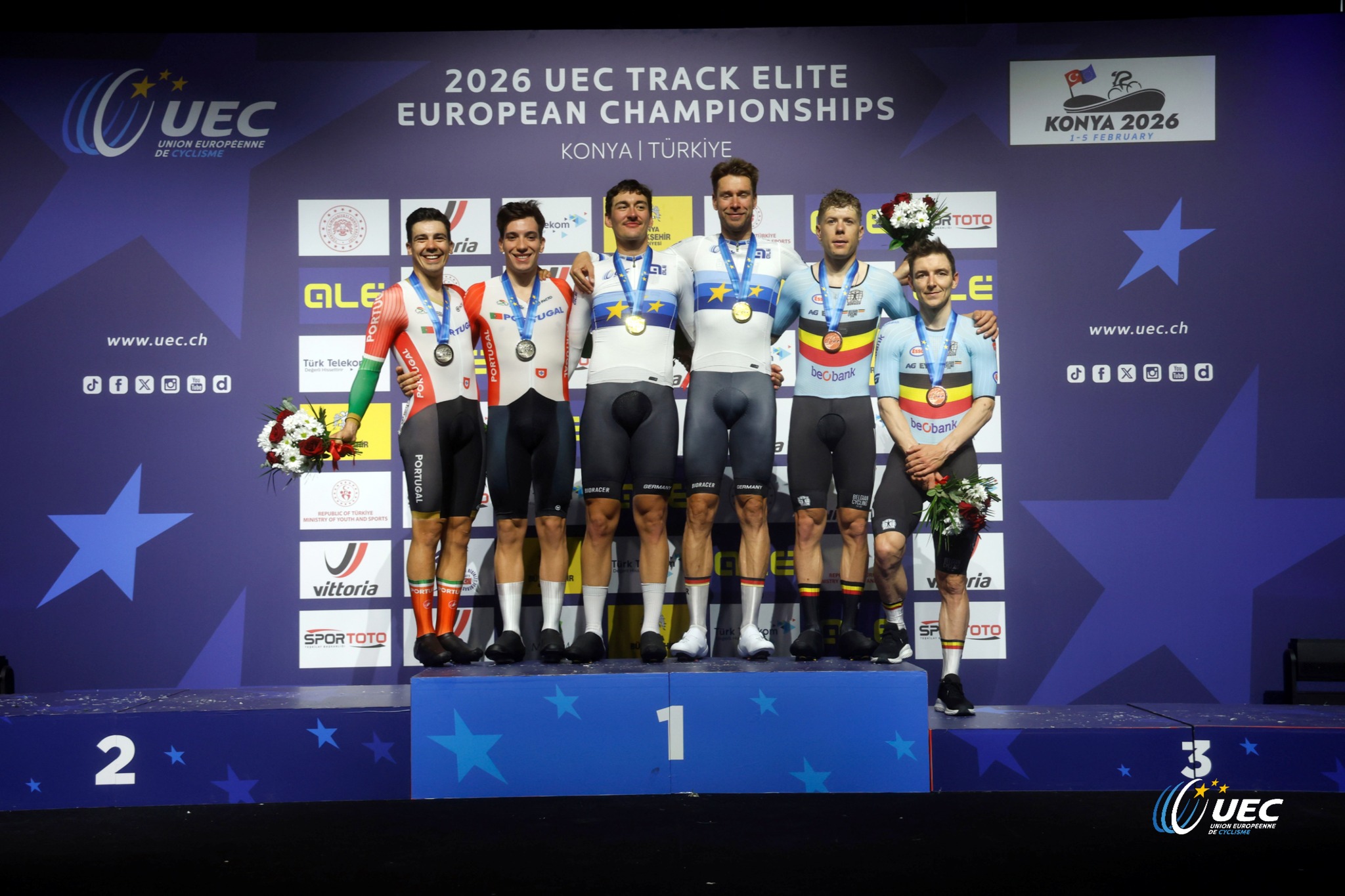 O pódio do Omnium masculino nos Campeonatos da Europa com Iúri Leitão e Diogo Narciso, Moritz Augenstein e Koger Kluge e Jules Hesters e Jasper de Buyst (Foto: UEC)