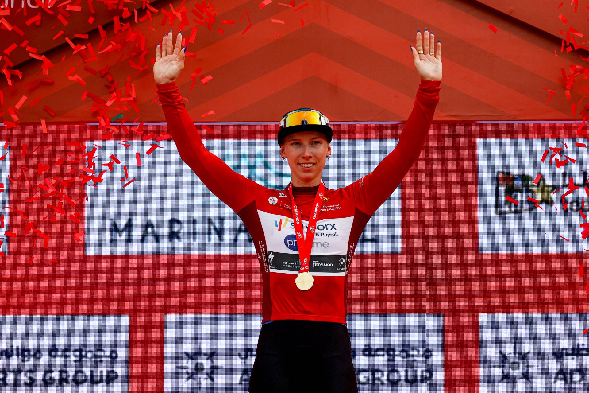 Lorena Wiebes segue a camisola vermelha do UAE Tour Women (Foto: SprintCyclingAgency)