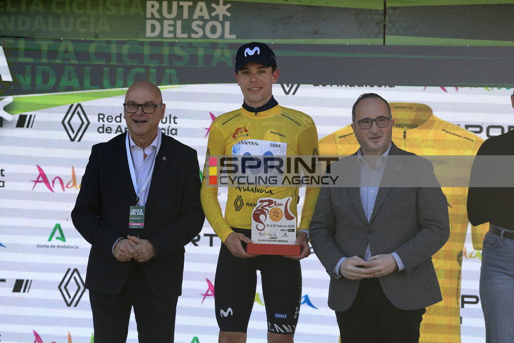 Ivan Romeo segue o camisola amarela da Vuelta a Andalucía (Foto: Luis Angel Gomez/SprintCyclingAgency©2026)
