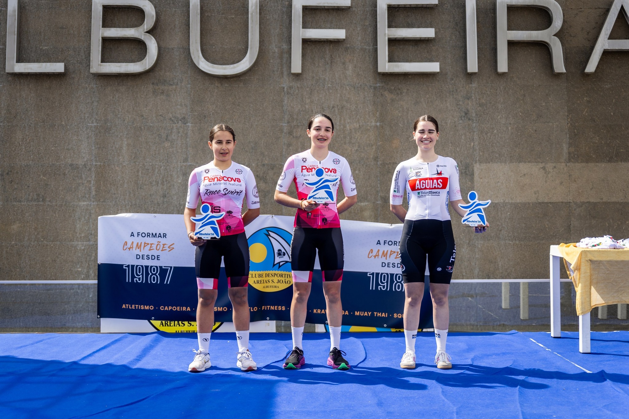 O pódio Cadete com Matilde Ferreira, Lara Lourenço e Inês Fonseca