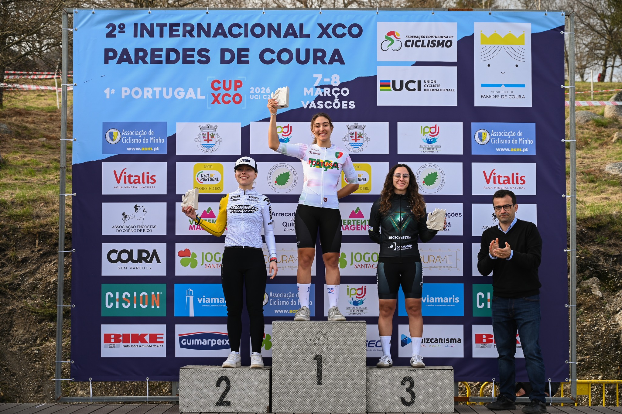 O pódio das Sub-23 femininas com Lorena Patiño, Beatriz Guerra e Íris Chagas