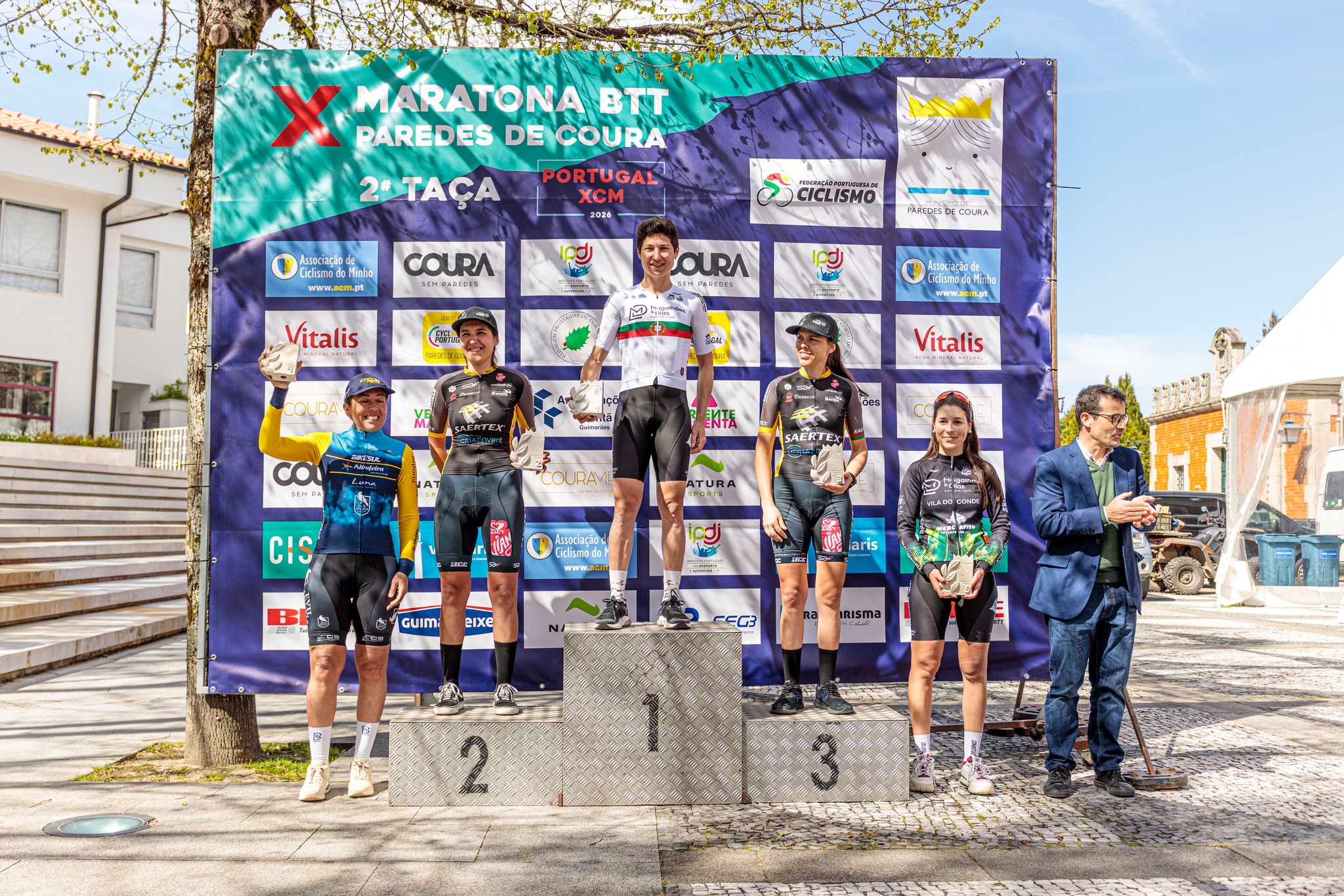 O pódio das elites femininas com Celina Carpinteiro, Tânia Lima, Melissa Maia, Leandra Gomes e Jessica Costa