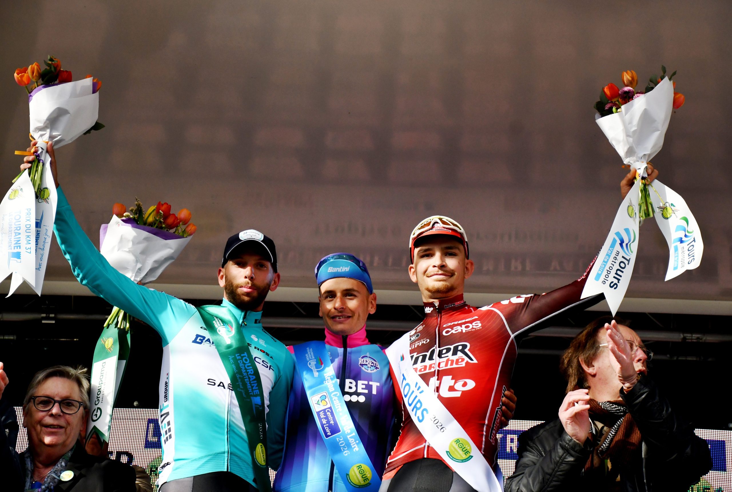 O pódio da La Roue Tourangelle com Martin Marcellusi, Clement Venturini e Matys Grisel