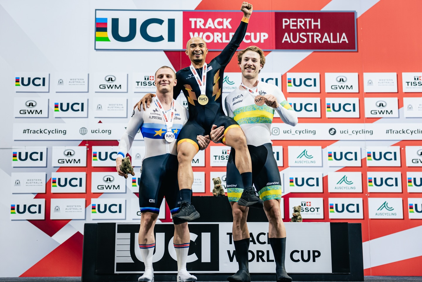 O pódio do Keirin masculino com Matthew Richardson, Mohd Awang e Leigh Hoffman