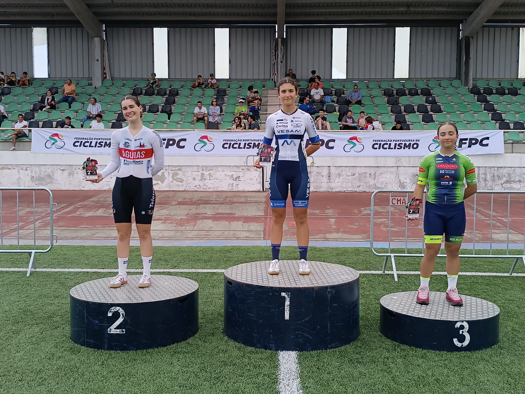 O pódio do km das cadetes femininas com Inês Fonseca, Carolina Bernardo e Mariana Peixoto