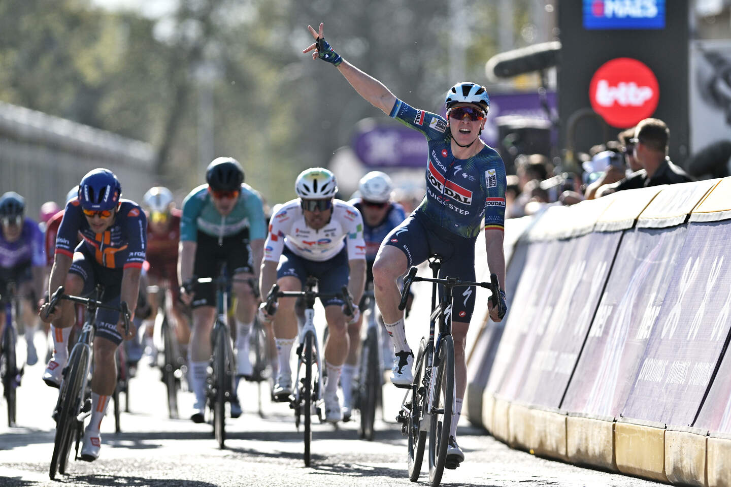 Tim Merlier conquista Scheldeprijs pelo terceiro ano consecutivo!
