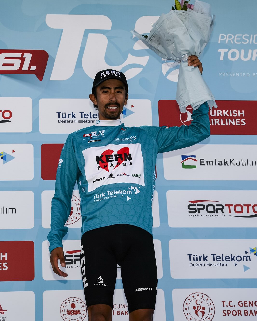 Ivan Sosa segue o camisola azul do Tour of Turkiye (Foto: SprintCyclingAgency)