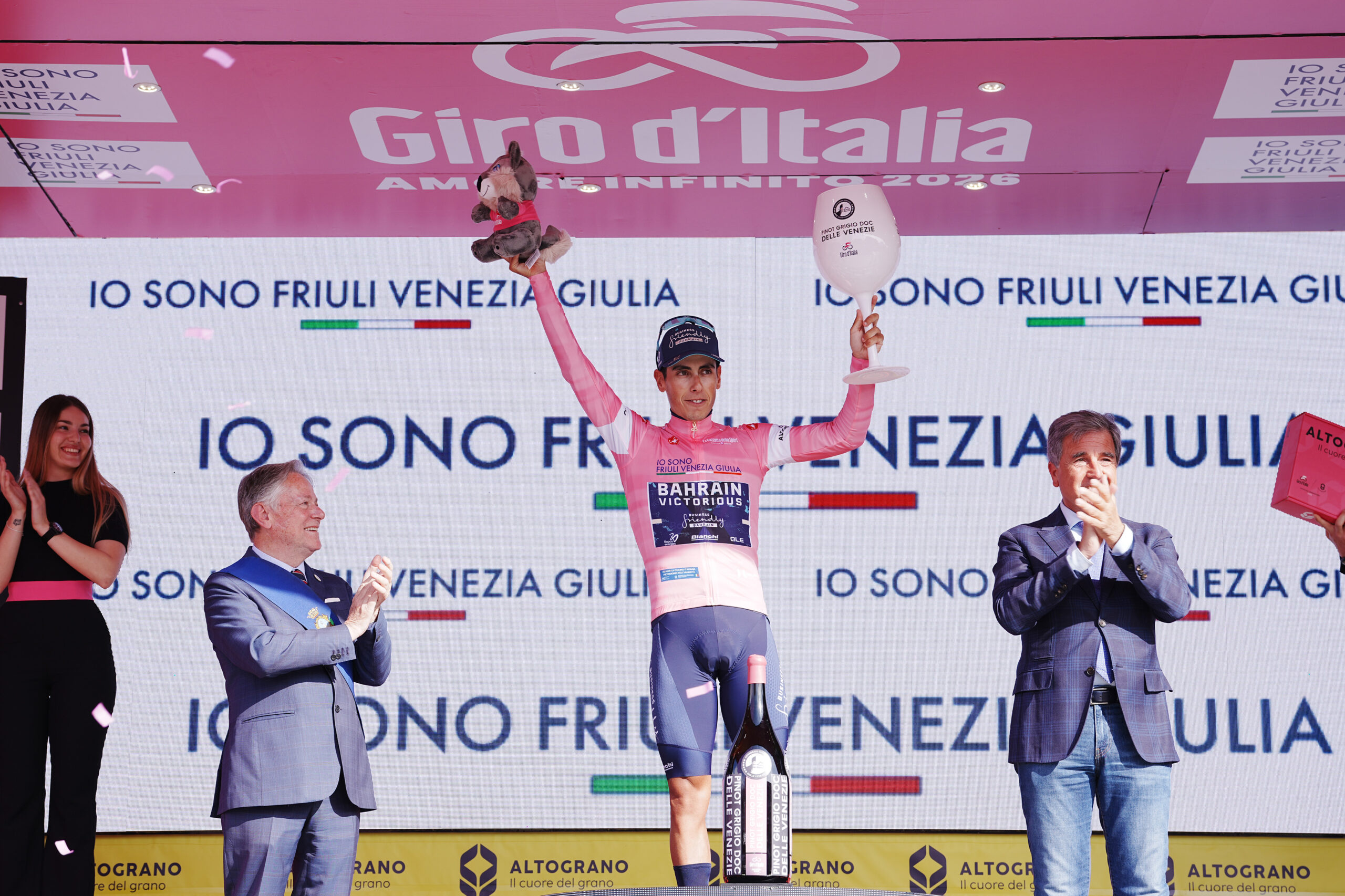 Afonso Eulálio manteve a Maglia Rosa do Giro d'Italia (Foto: Giro d'Italia)