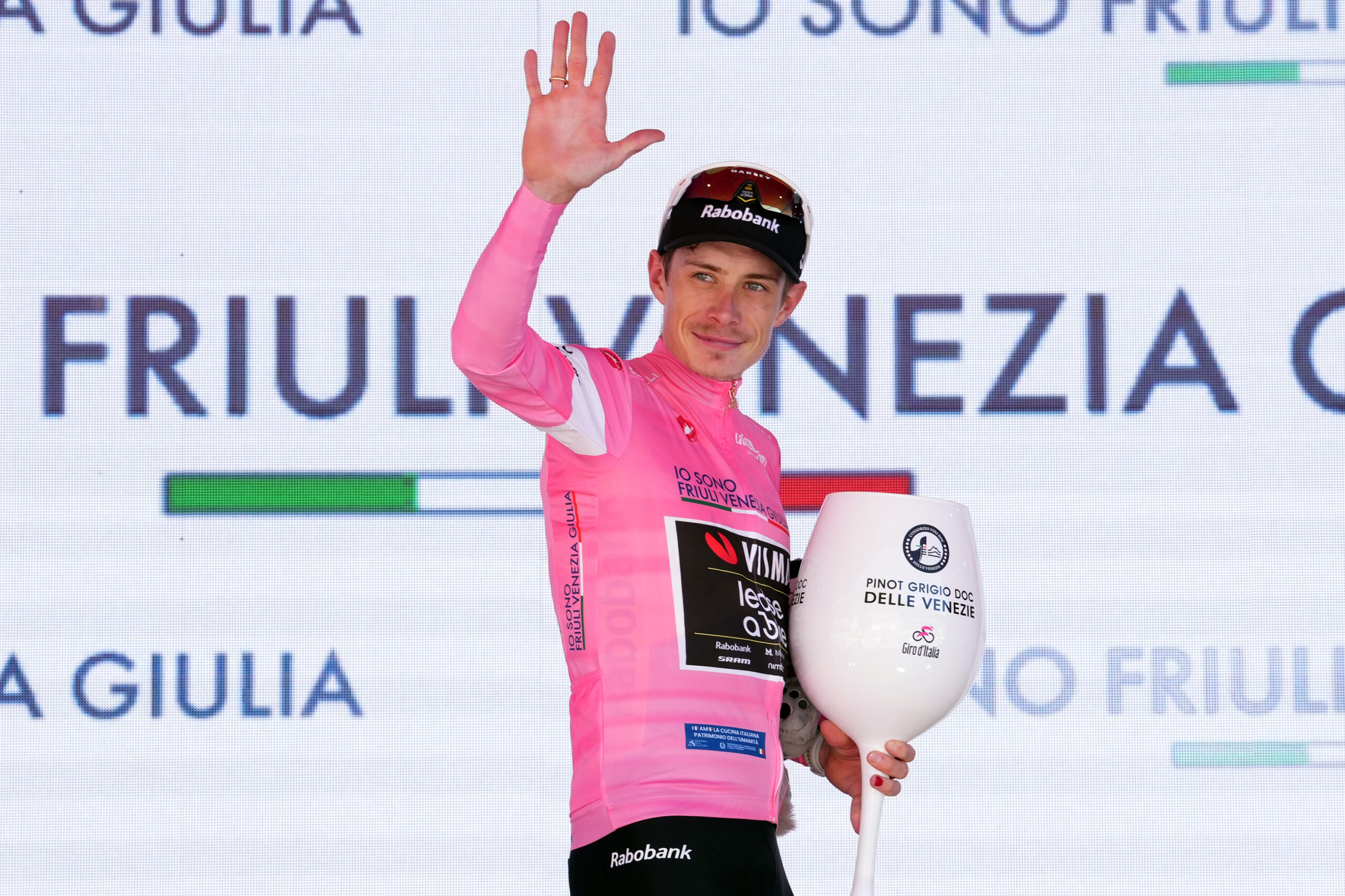 Jonas Vingegaard é o novo Maglia Rosa do Giro d'Italia