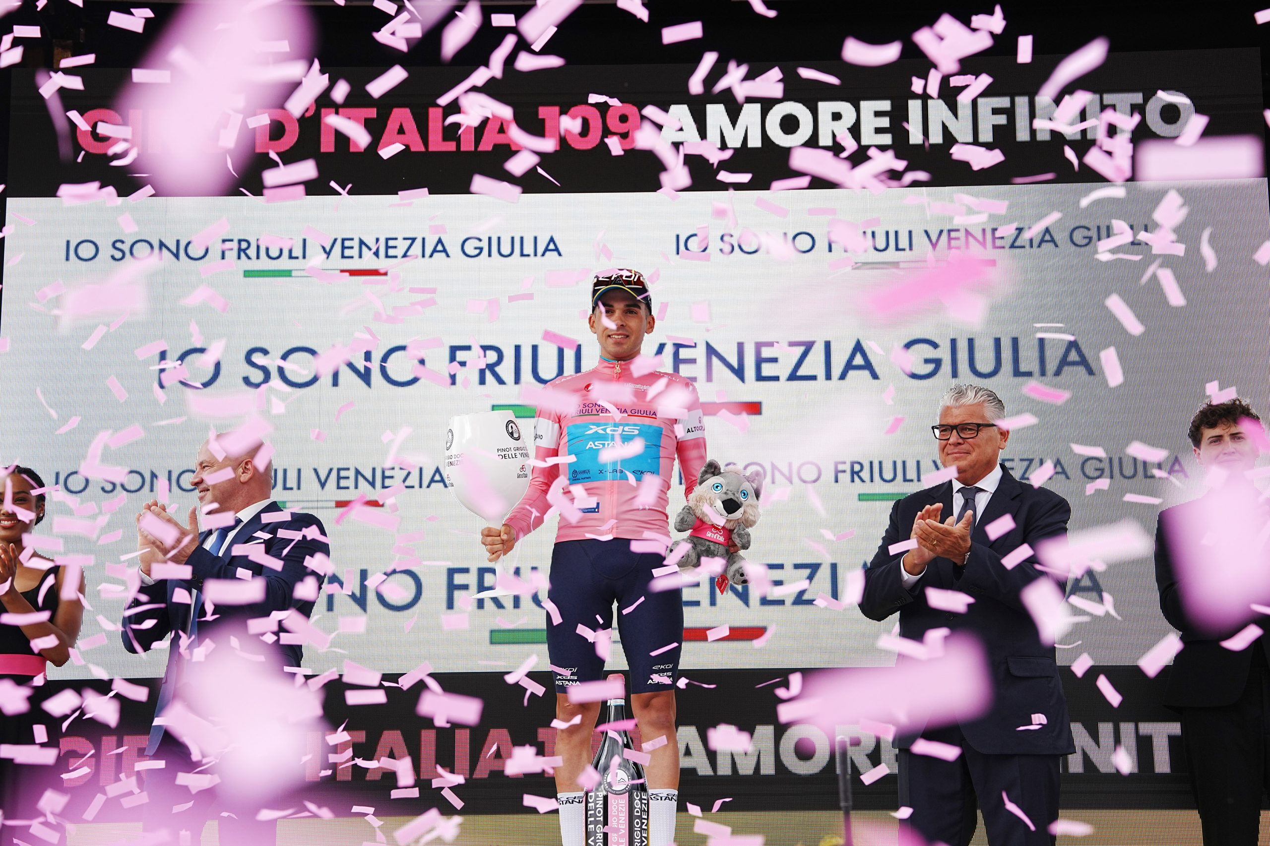Thomas Silva segue o Maglia Rosa do Giro d'Italia