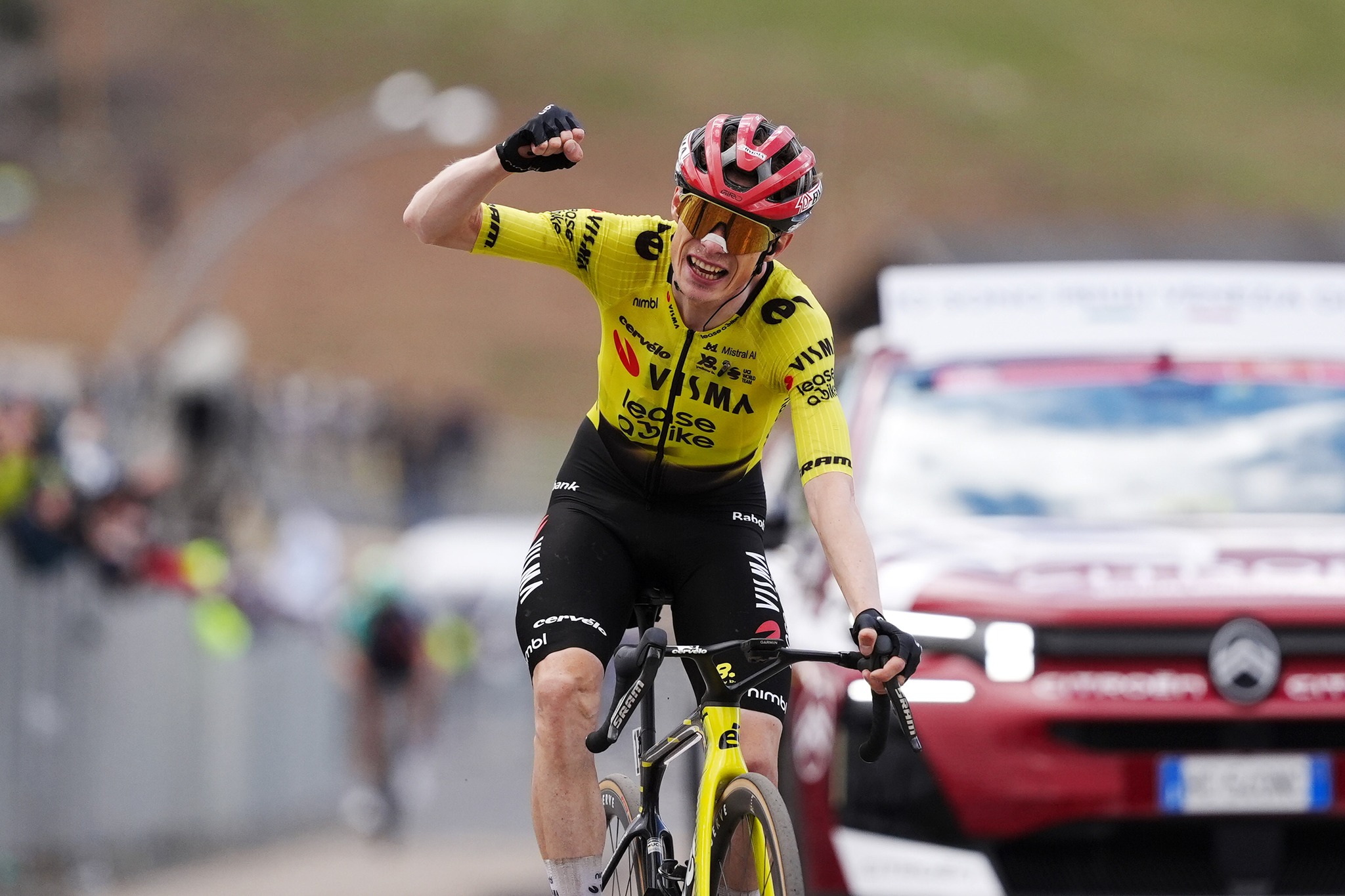 Jonas Vingegaard conquista o Blockhaus na etapa 7 do Giro d’Italia! Afonso Eulálio segura a Maglia Rosa!