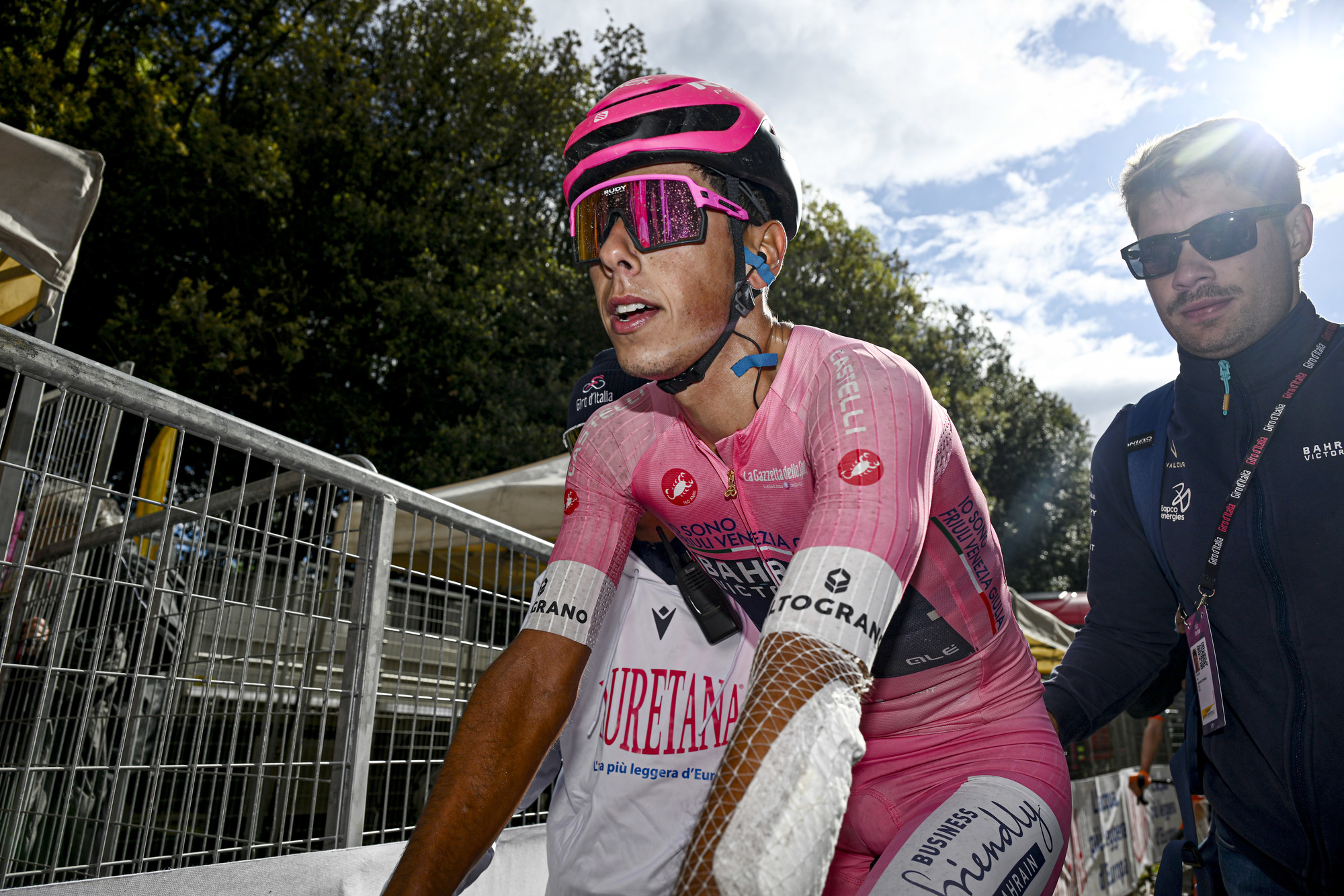 Afonso Eulálio segue o Maglia Rosa do Giro d'Italia (Foto: SprintCyclingAgency)