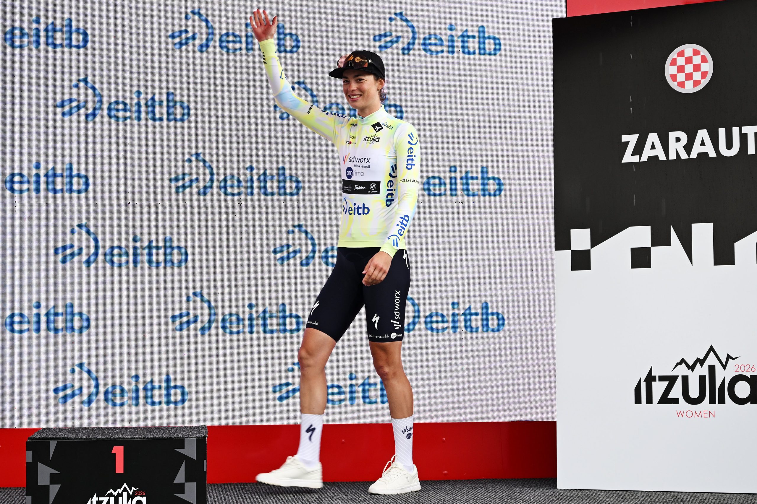 Mischa Bredewold é a primeira camisola amarela da Itzulia Women