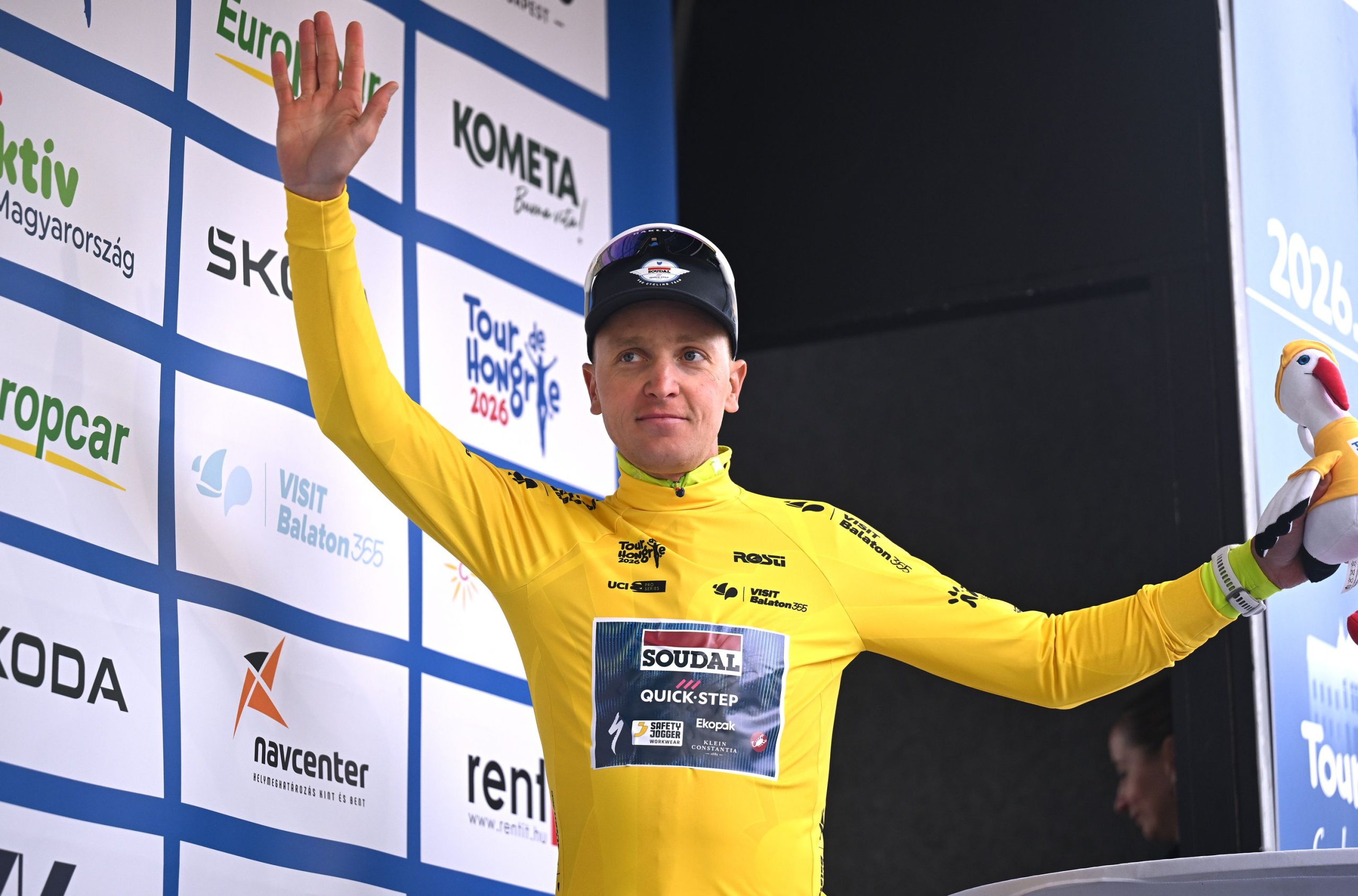 Tim Merlier volta a envergar a camisola amarela no Tour de Hongrie
