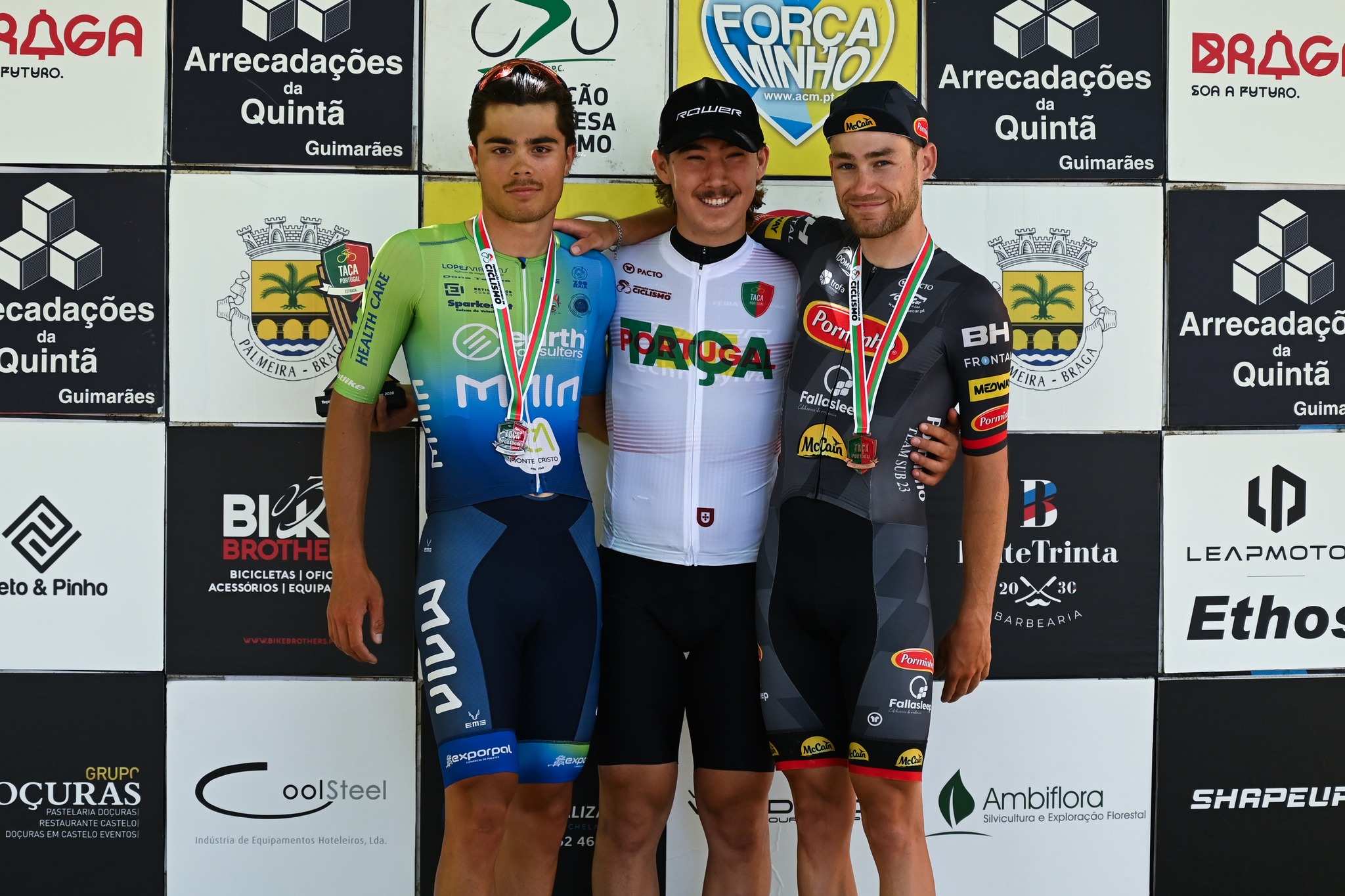 O pódio final da Taça de Portugal de Esperanças com Sven van der Werf, Gonçalo Amaral e Bruno Lopes