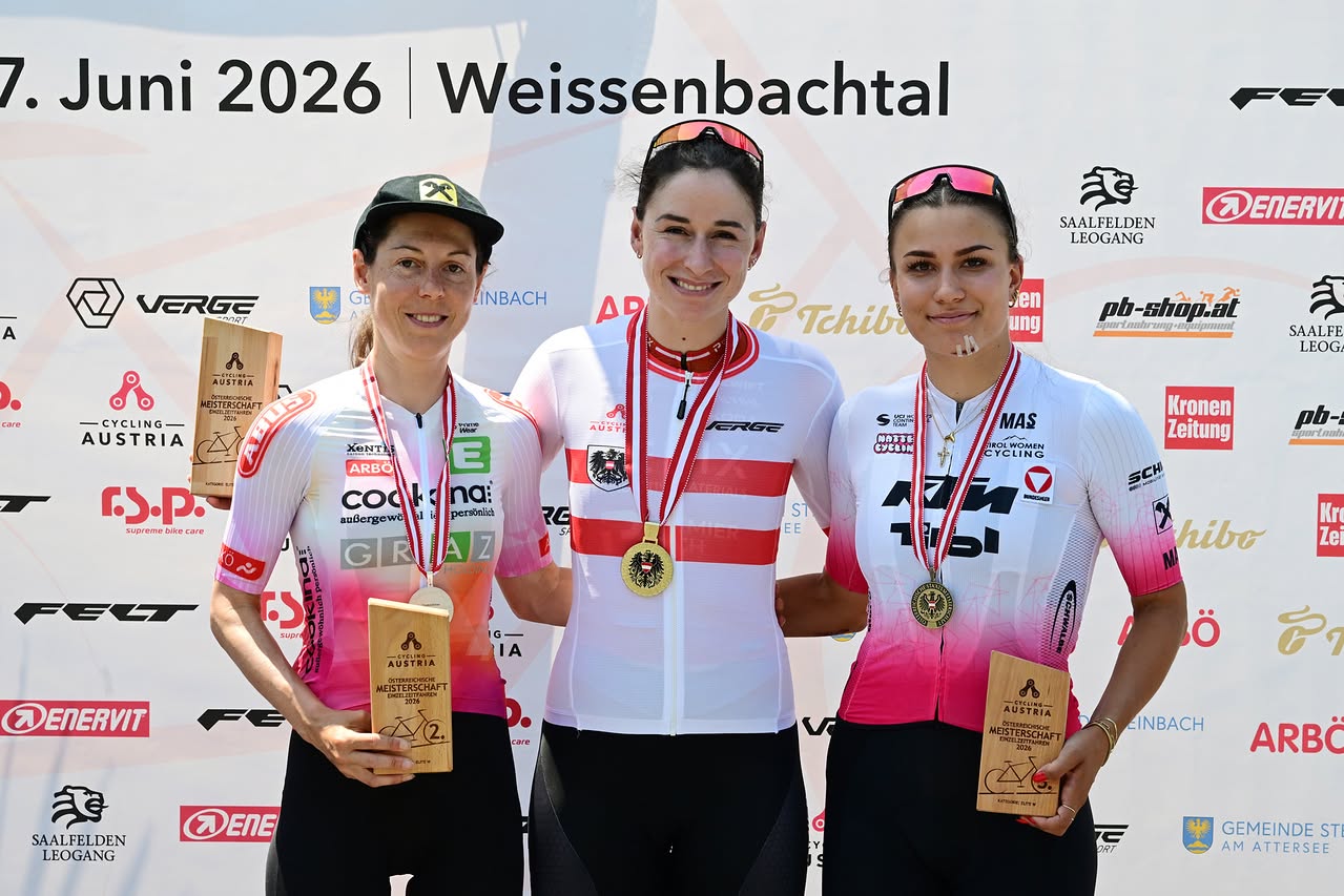 O pódio do contrarrelógio das elites femininas da Áustria com Anna Kiesenhofer, Christina Schweinberger e Tabea Huys (Foto: Cycling Austria)