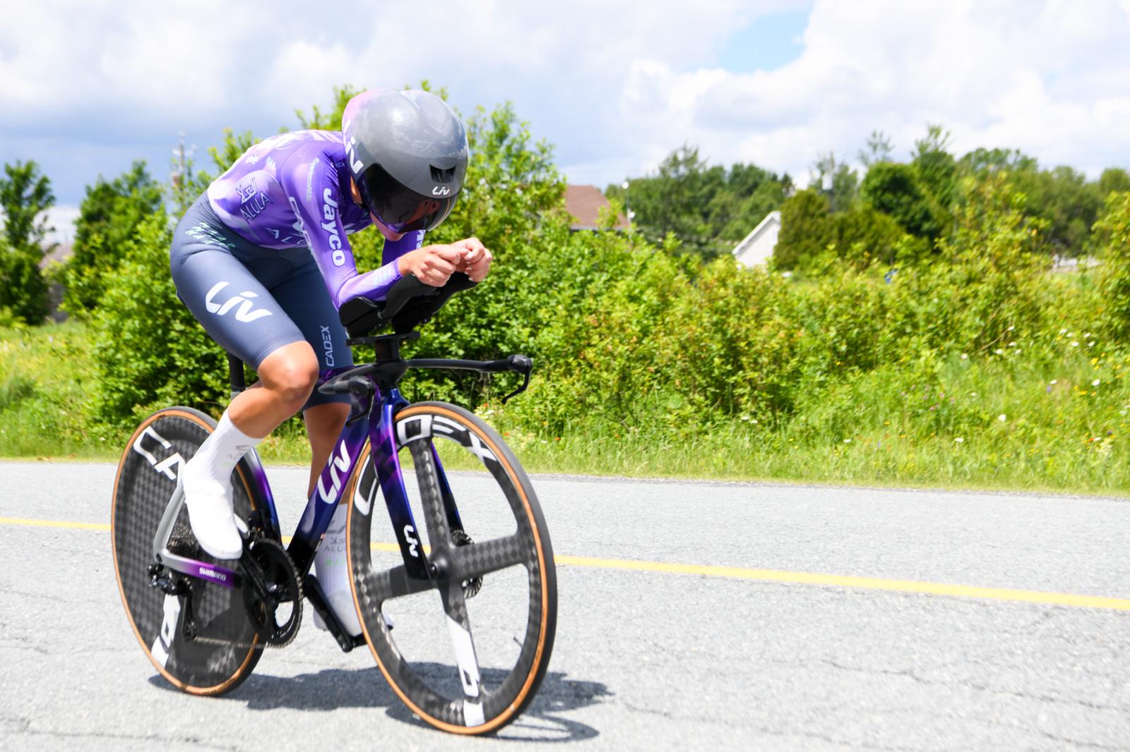 Nadia Gontova estreou-se a vencer como profissional no contrarrelógio dos Campeonatos Nacionais do Canadá (Foto: Liv AlUla Jayco)