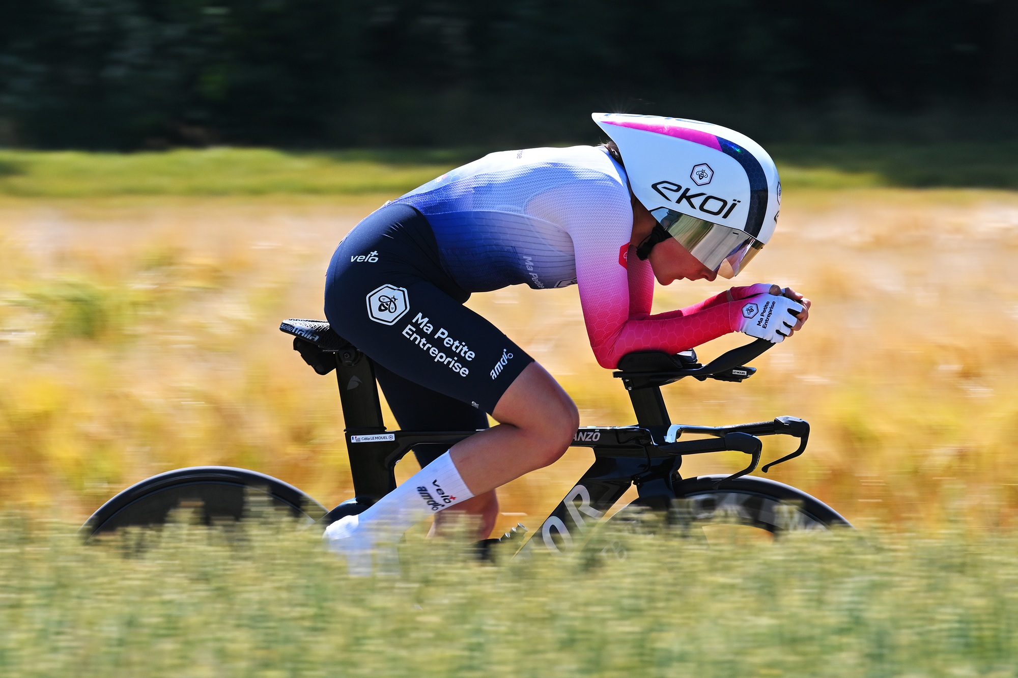 Célia Le Mouel estreou-se a vencer como profissional no contrarrelógio dos Campeonatos Nacionais da França (Foto: Getty Images)