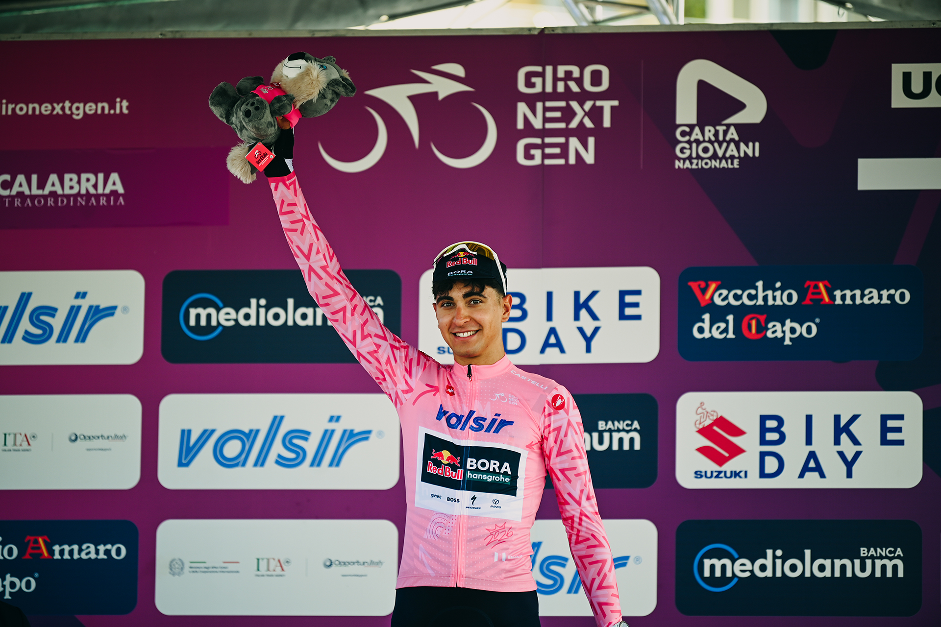 Davide Donati é o novo Maglia Rosa do Giro Next Gen (Foto: Red Bull - Bora - hansgrohe)