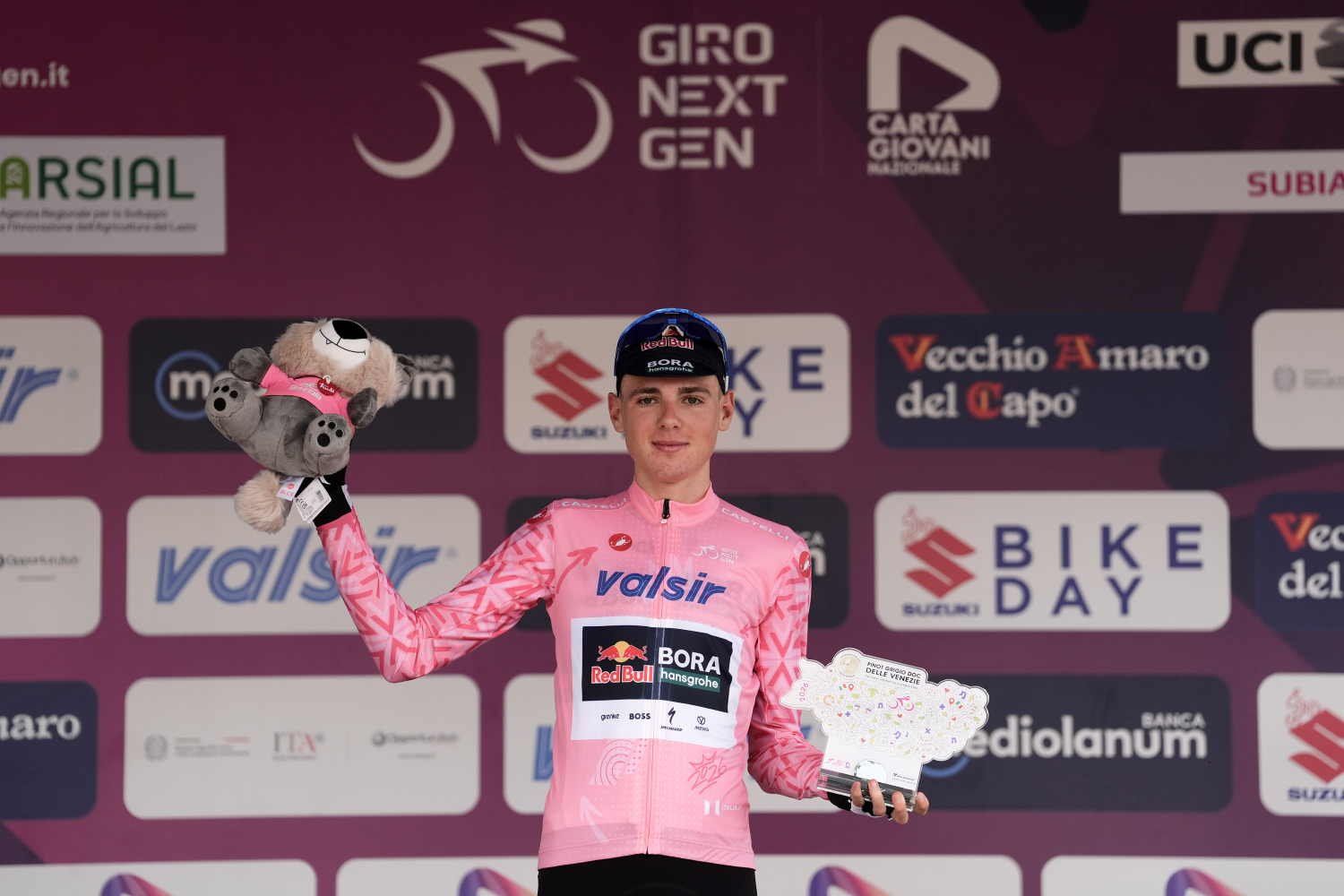 Lorenzo Finn é o novo Maglia Rosa do Giro Next Gen