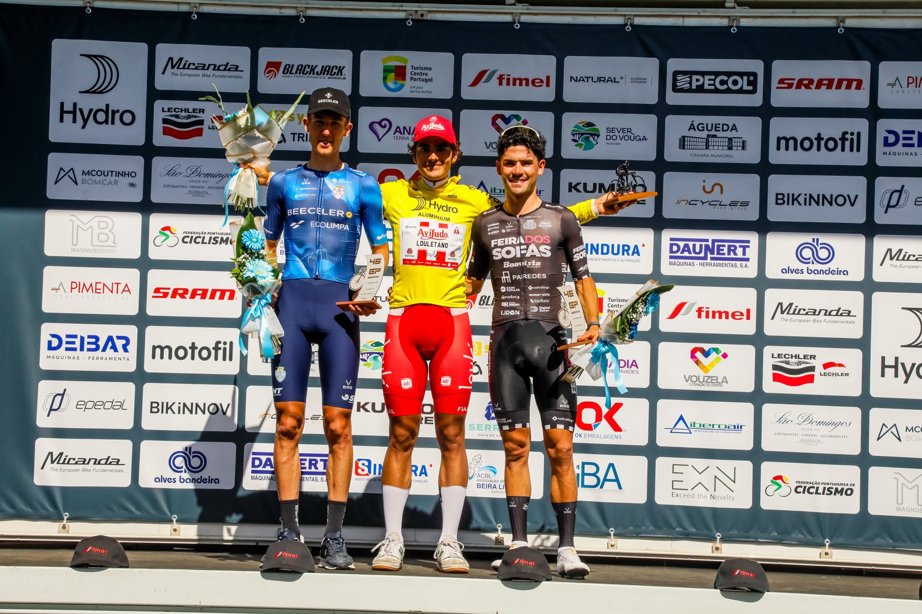 O pódio final do GP Abimota com Harrison Wood, Jorge Galvez e Fábio Costa
