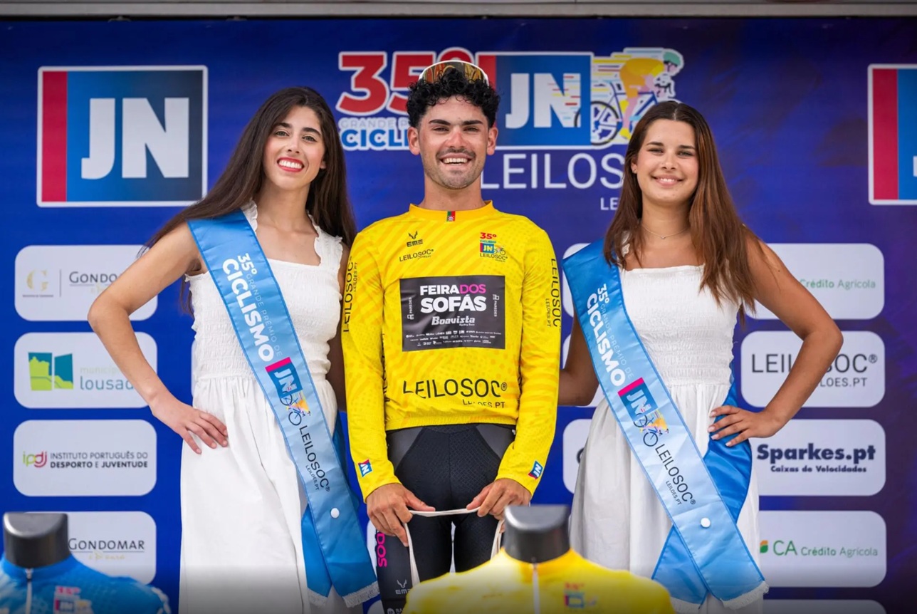 Fábio Costa segue o camisola amarela do GP Jornal de Notícias