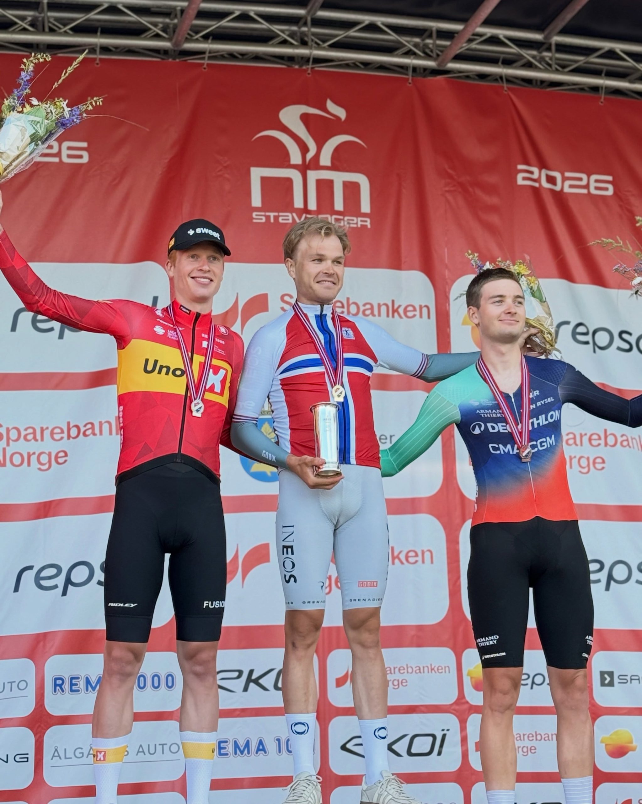 O pódio dos elites masculinos da Noruega com Andreas Leknessund, Tobias Foss e Kasper Haugland (Foto: Uno-X Mobility)