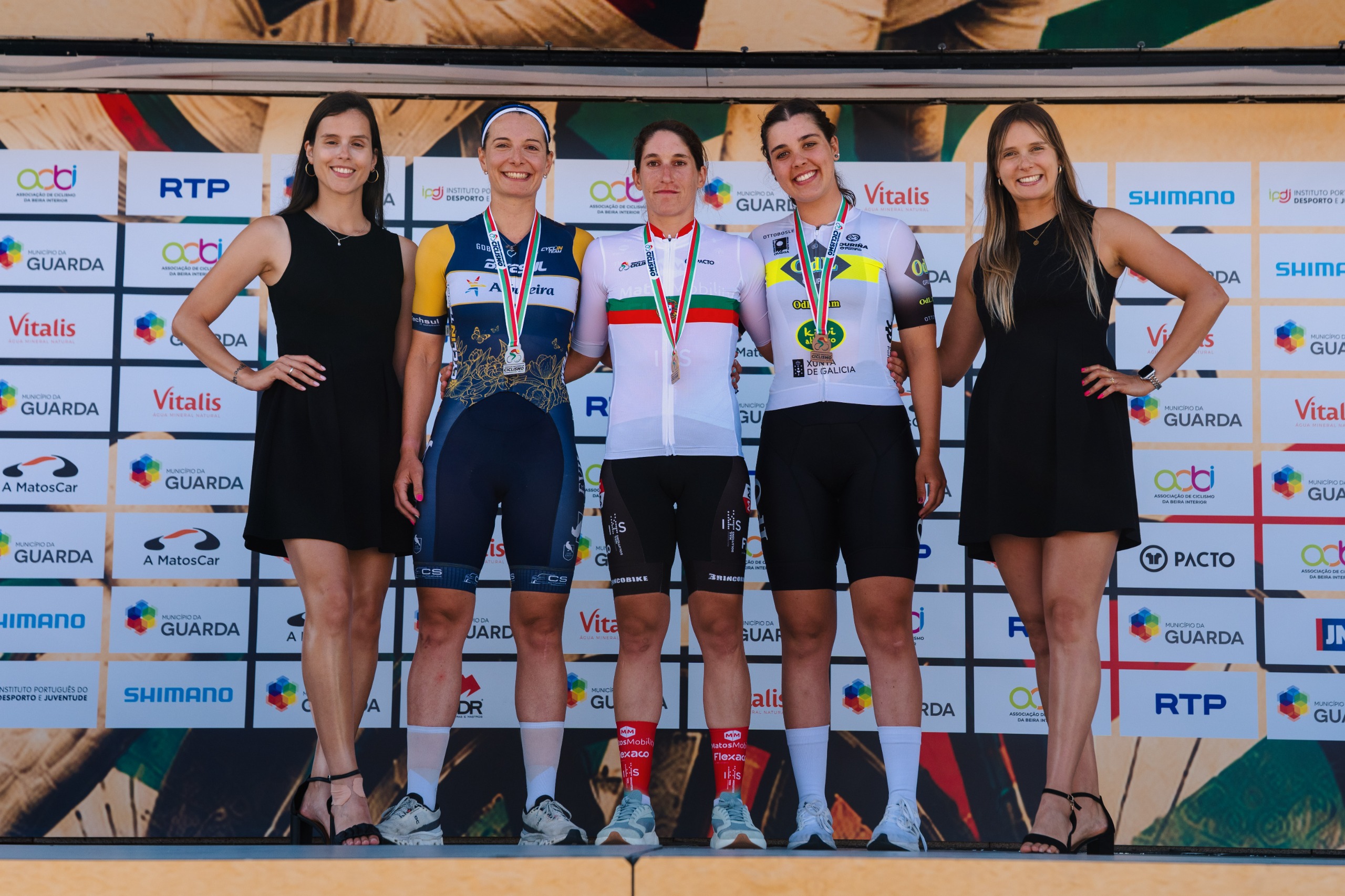 O pódio das elites femininas com Raquel Ribeiro, Ana Caramelo e Beatriz Roxo