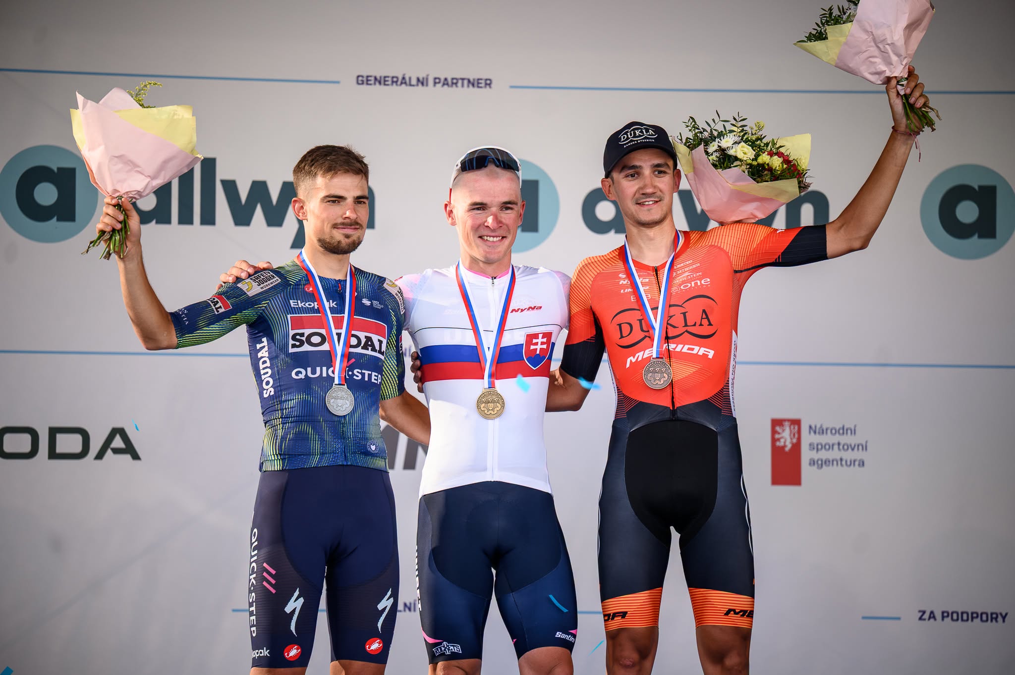 O pódio dos elites masculinos da Eslováquia com Martin Svrcek, Lukas Kubis e David Kasko (Foto: Slovak Cycling Federation)