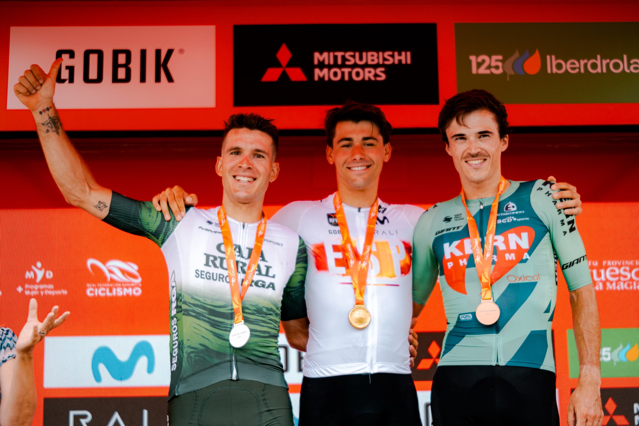 O pódio dos elites masculinos da Espanha com Joel Nicolau, Marcel Camprubí e Urko Berrade (Foto: RFEC)