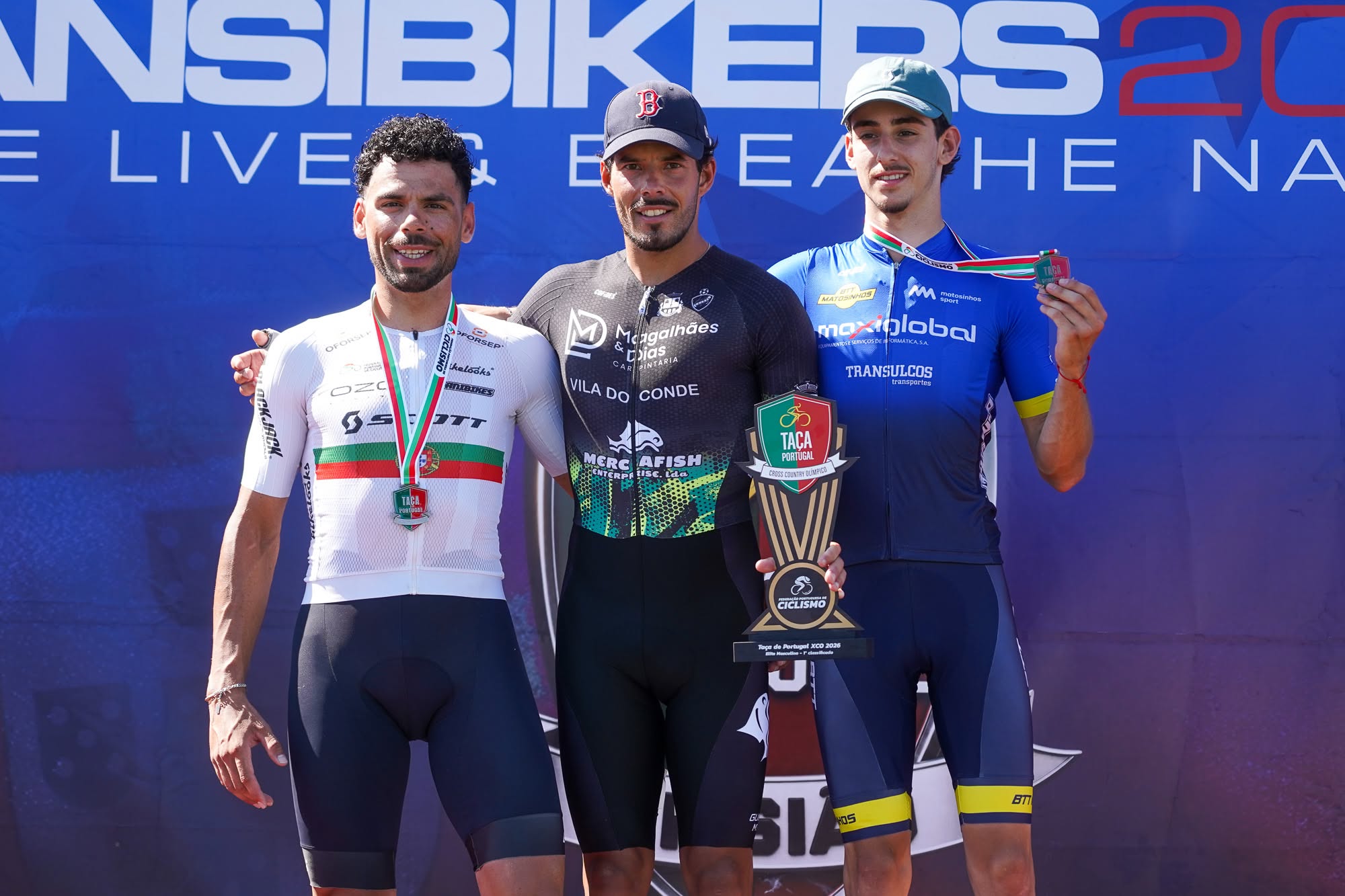 O pódio dos elites masculinos na Taça de Portugal com Roberto Ferreira, Gonçalo Amado e João Fonseca