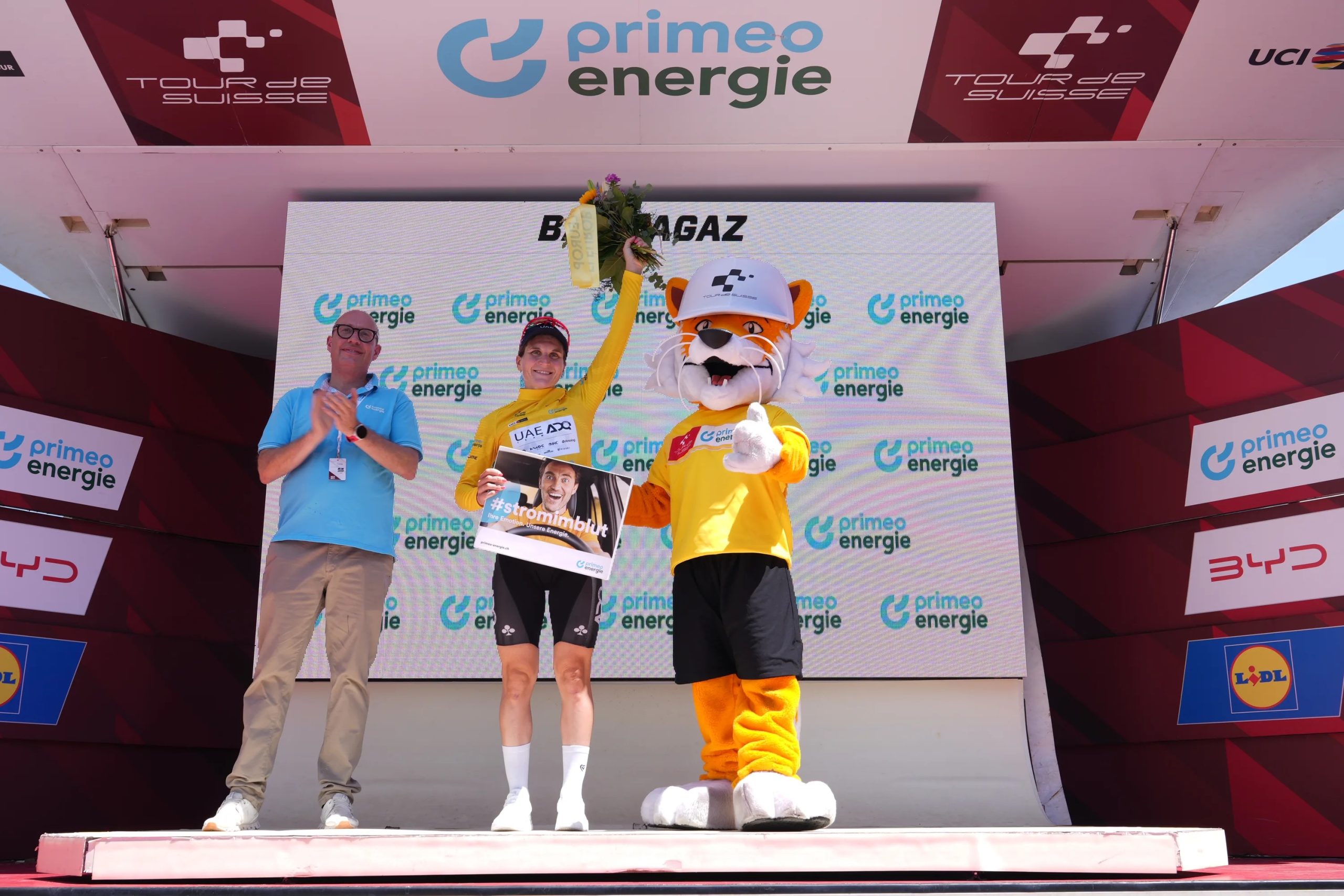 Elisa Longo Borghini segue a camisola amarela do Tour de Suisse Women (Foto: Tour de Suisse)