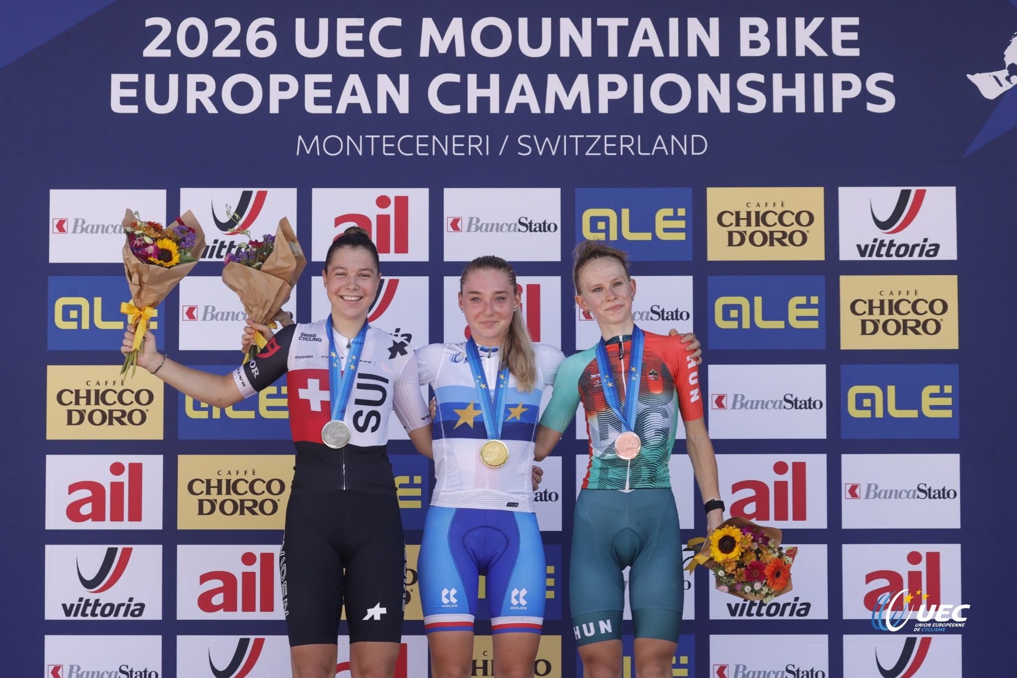 O pódio das juniores femininas com Shana Huber, Barbora Bukovska e Nikoletta Kiss