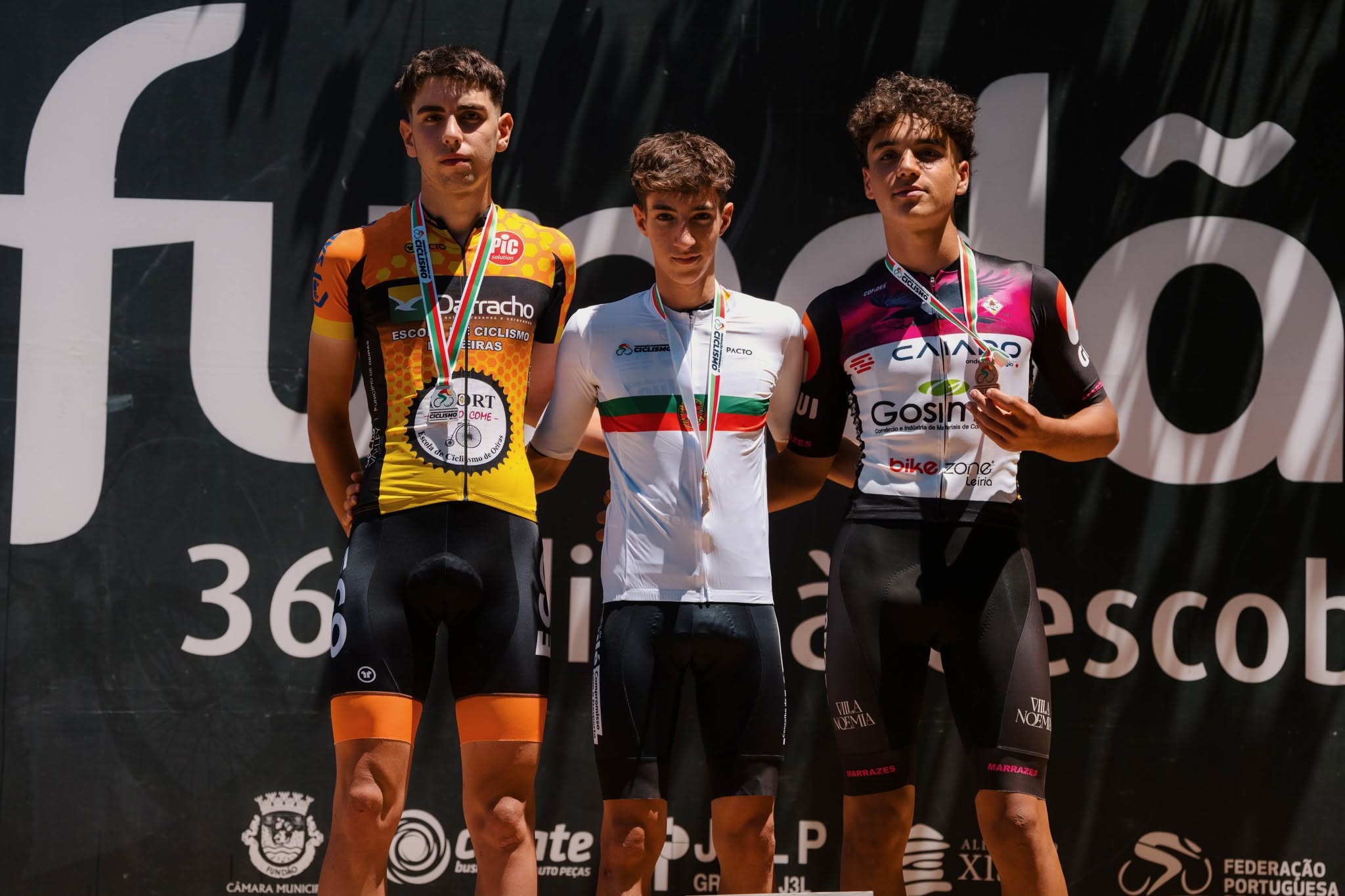 O pódio dos cadetes masculinos com Rafael Inácio, Afonso Barros e Lucas Valentim