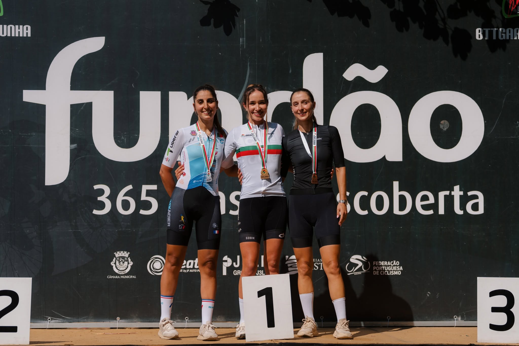 O pódio das elites femininas com Raquel Queirós, Ana Santos e Joana Monteiro