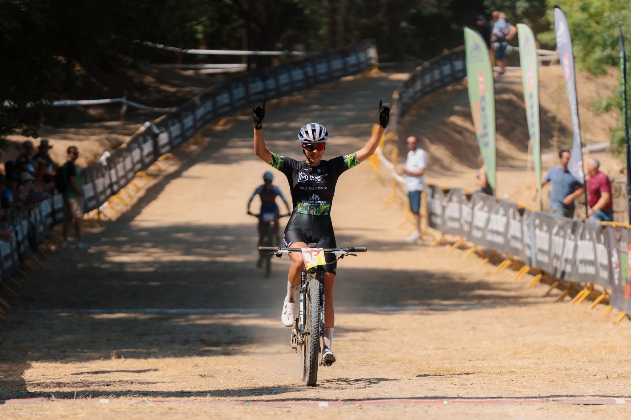 Maria Coimbra juntou o Título de XCO ao de XCC nestes Campeonatos Nacionais de Mountain Bike