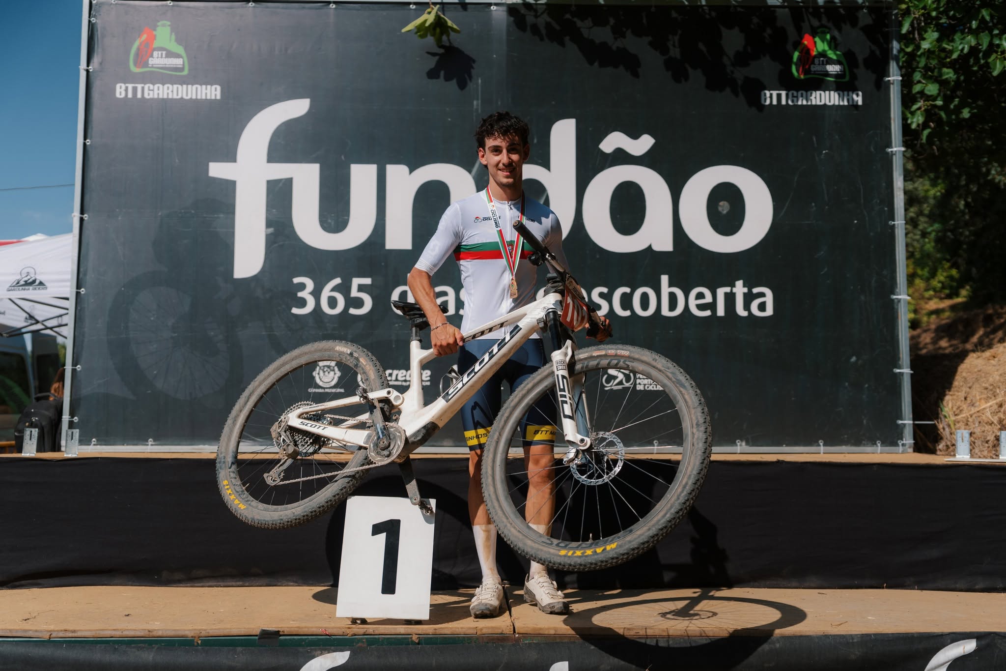 João Fonseca revalidou também o Título de XCO em Sub-23 com um dominante triunfo