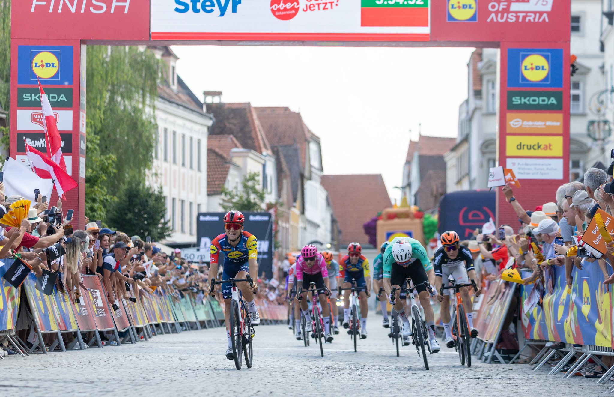 Andrea Bagioli regressa às vitórias na etapa 4 do Tour of Austria!