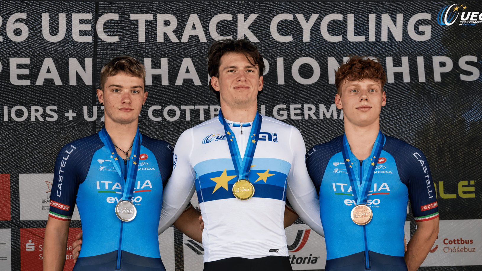 O pódio do Sprint Júnior masculino com Matteo Ghirelli, Mikhail Demish e Filippo Cusumano