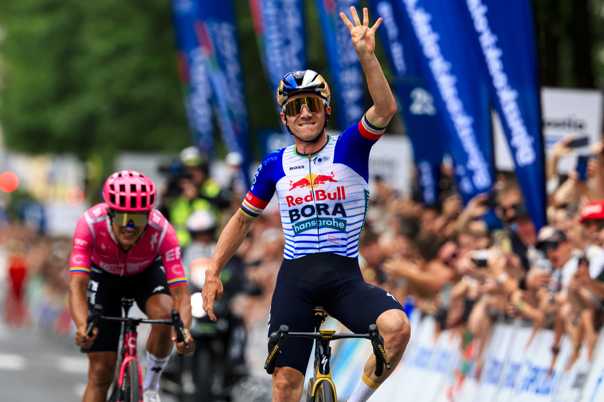 Remco Evenepoel faz história e conquista Donostia San Sebastian Klasikoa pela 4ª vez na carreira!