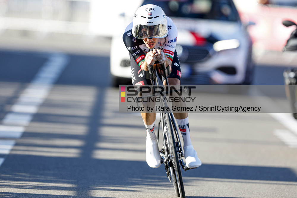 Ivo Oliveira terminou no top15 na etapa 1 da La Vuelta (Foto: Rafa Gomez/SprintCyclingAgency©2026)