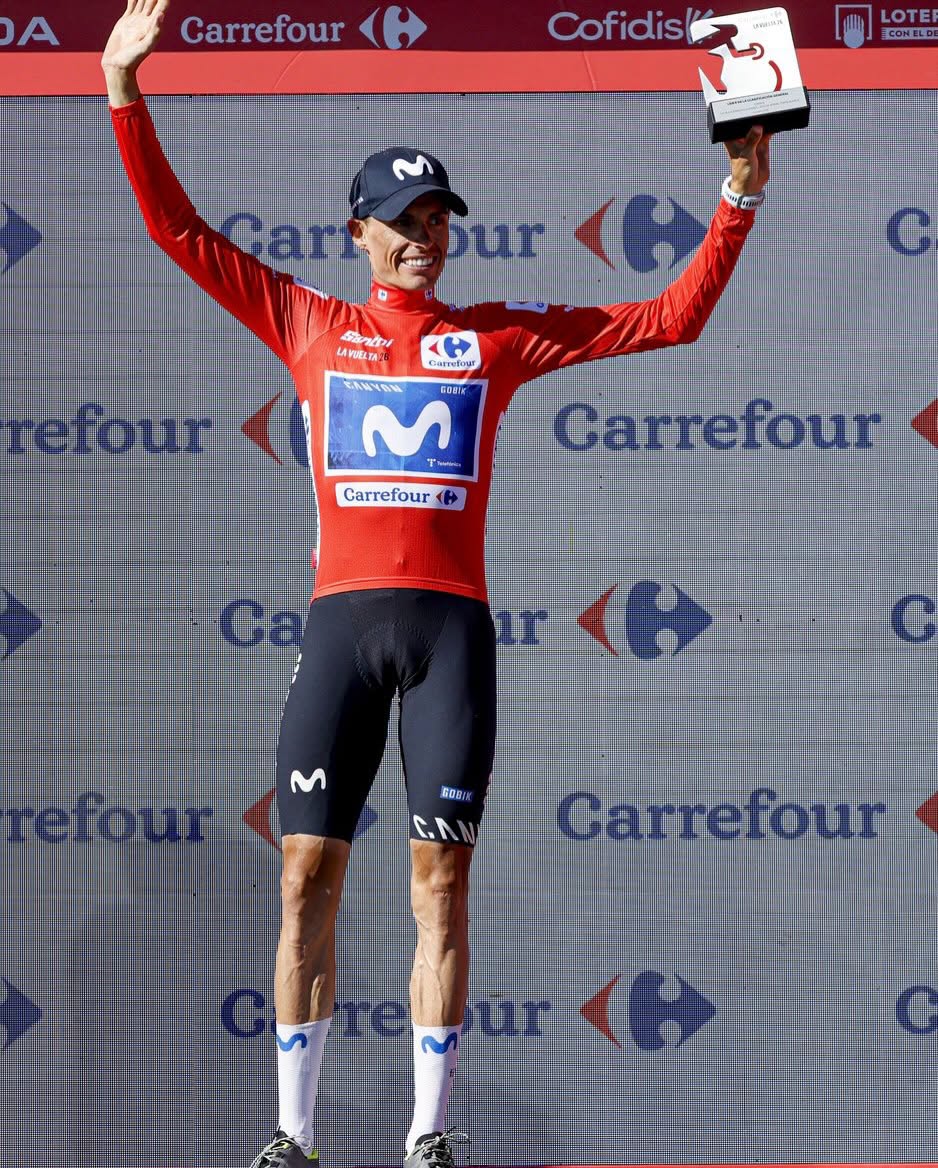 Enric Mas segue o camisola vermelha da La Vuelta (Foto: SprintCyclingAgency)