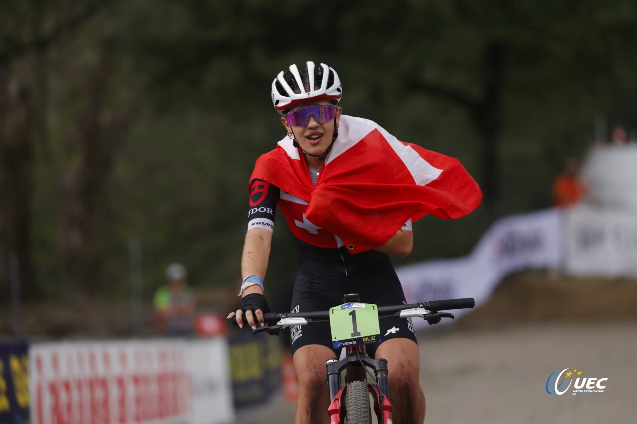 Anja Grossmann sagrou-se Bicampeã da Europa Júnior de XCO em casa