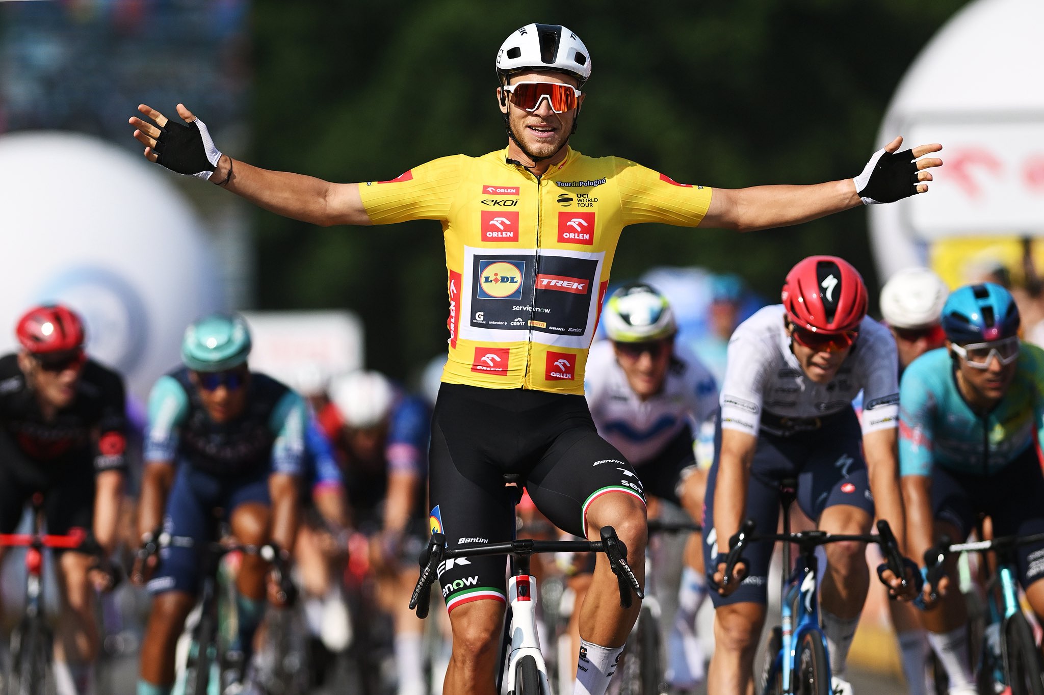 Jonathan Milan soma 10ª vitória da temporada na etapa 2 do Tour de Pologne!