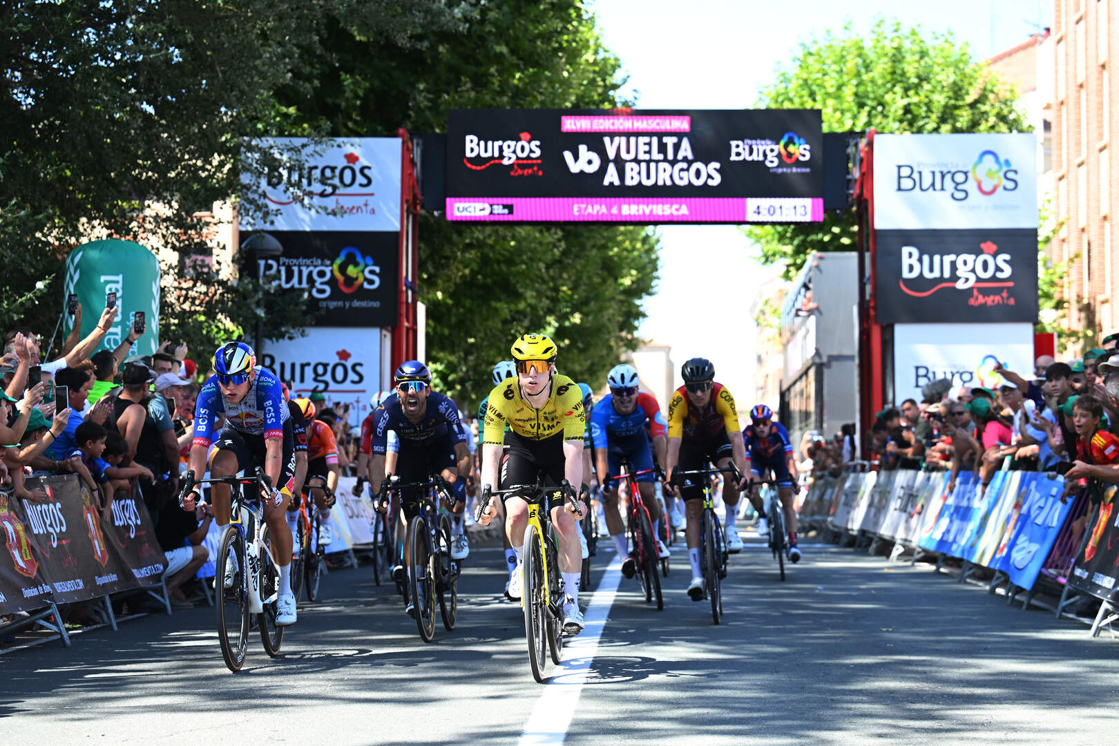Matthew Brennan bisa na etapa 4 da Vuelta a Burgos! Iúri Leitão foi 4º!