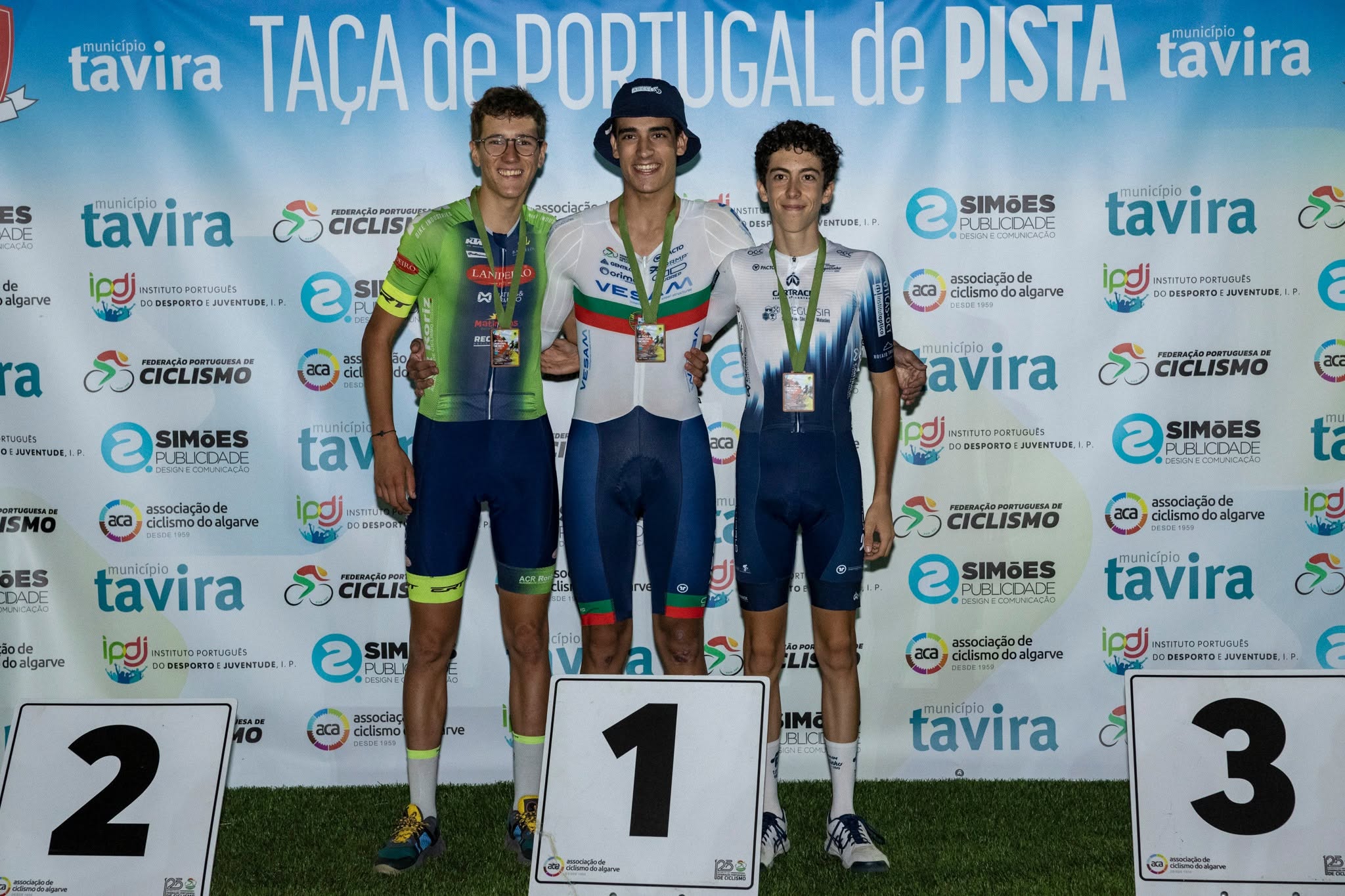 O pódio da Perseguição Individual dos cadetes masculinos em Tavira com José Gomes, Bruno Nogueira e Guilherme Marreiros