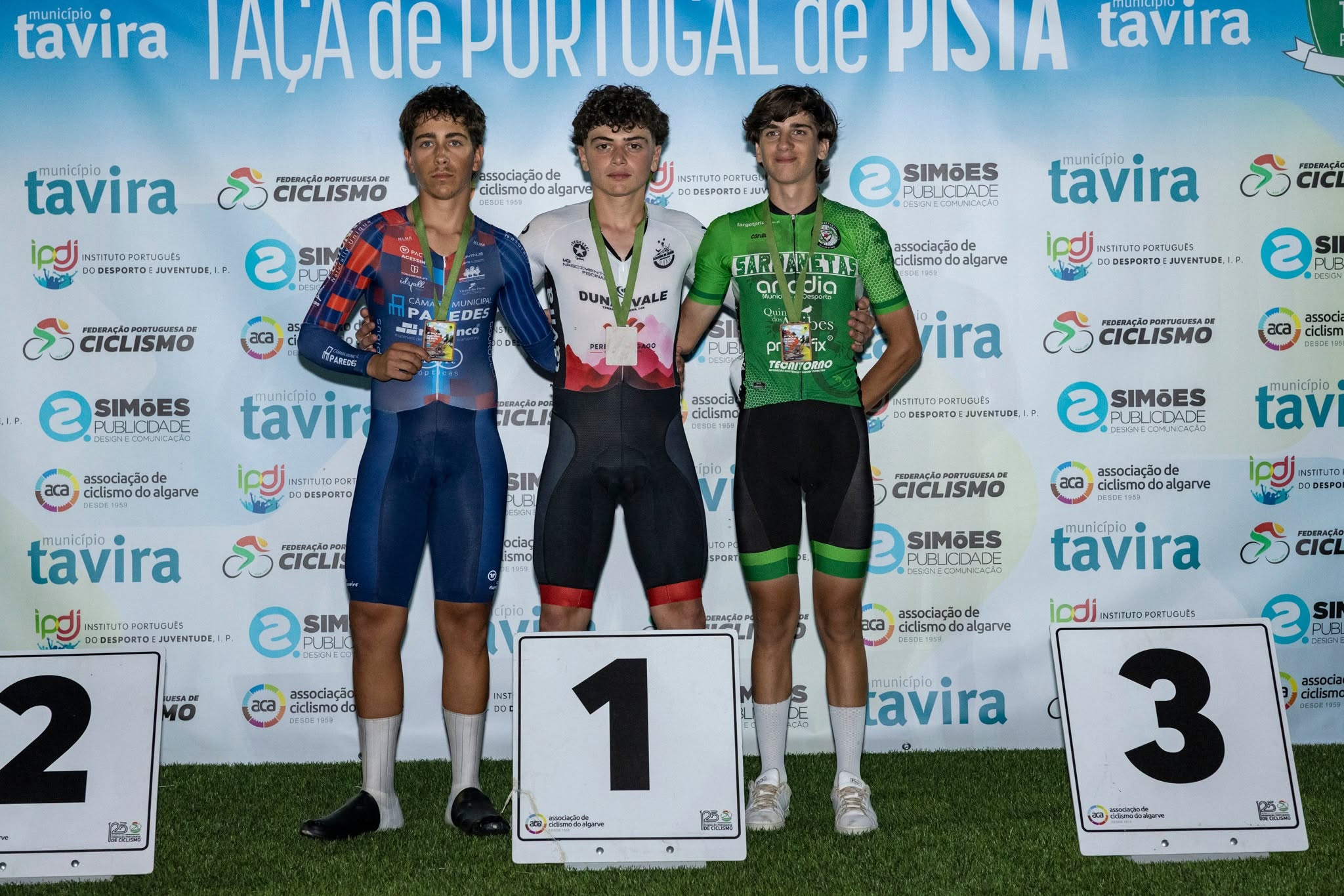 O pódio do Scratch dos juniores masculinos em Tavira com Ricardo Almeida, Leonardo Leandro e Rodrigo Felisberto