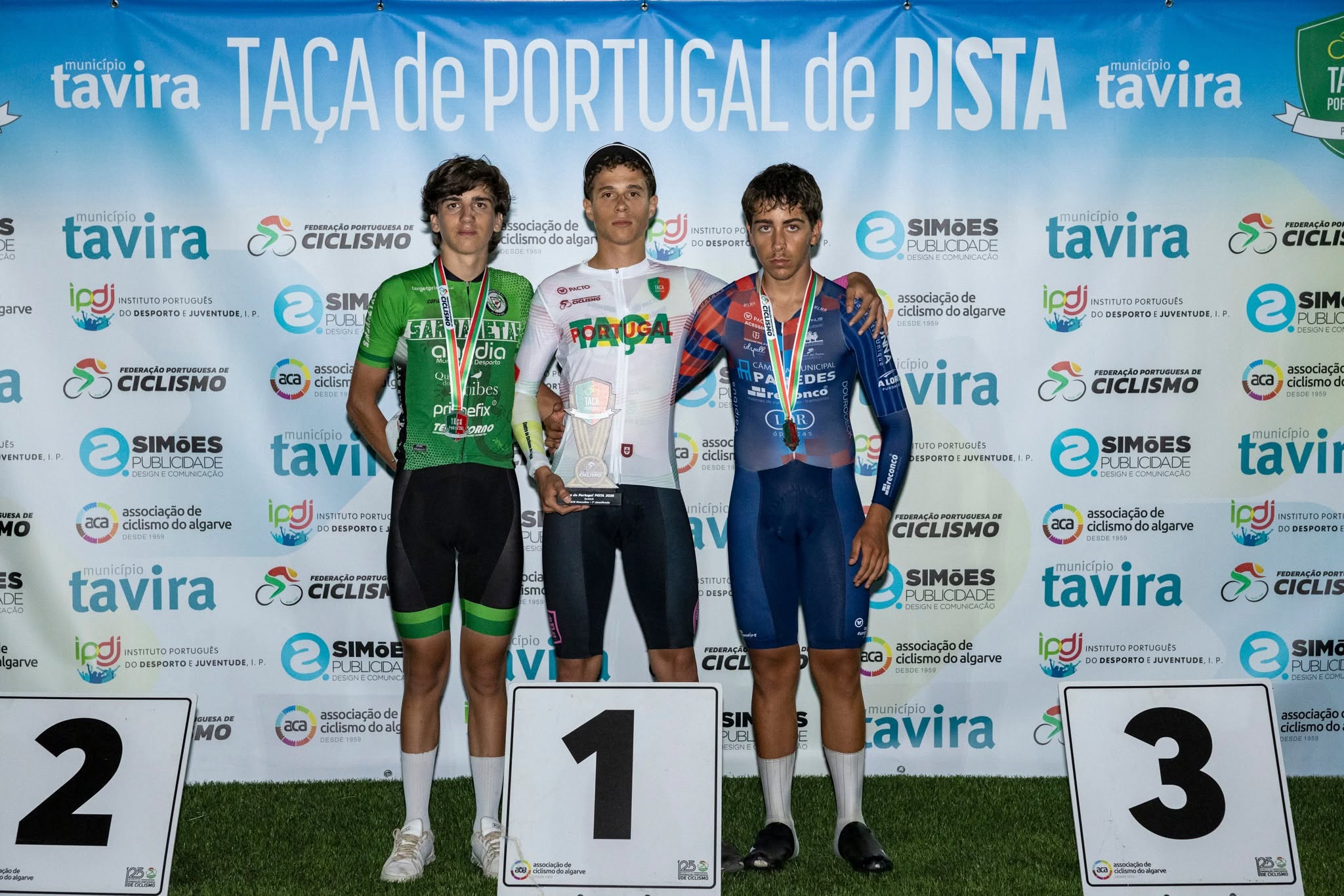 O pódio da Taça de Portugal de Scratch dos Juniores masculinos com Vicente Saraiva, Rodrigo Felisberto e Ricardo Almeida