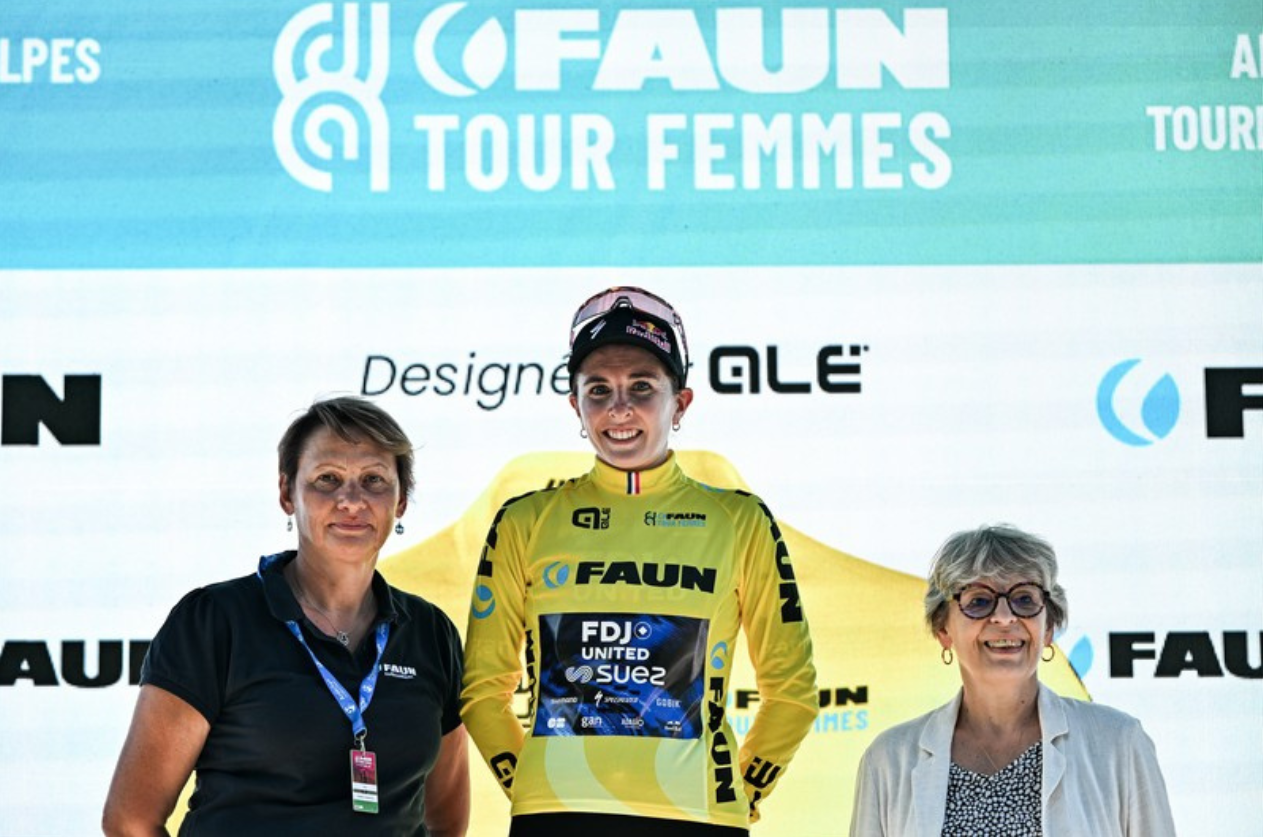 Juliette Berthet é a nova camisola amarela do Faun Tour Femmes (Foto: Faun Tour Femmes)