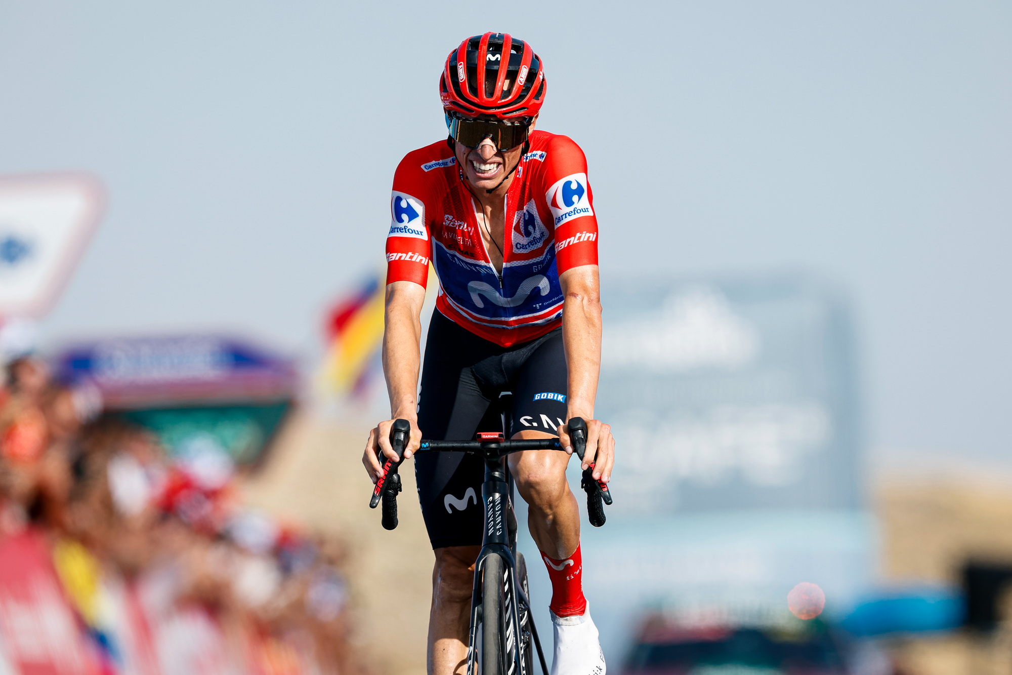 Enric Mas manteve a camisola vermelha da La Vuelta
